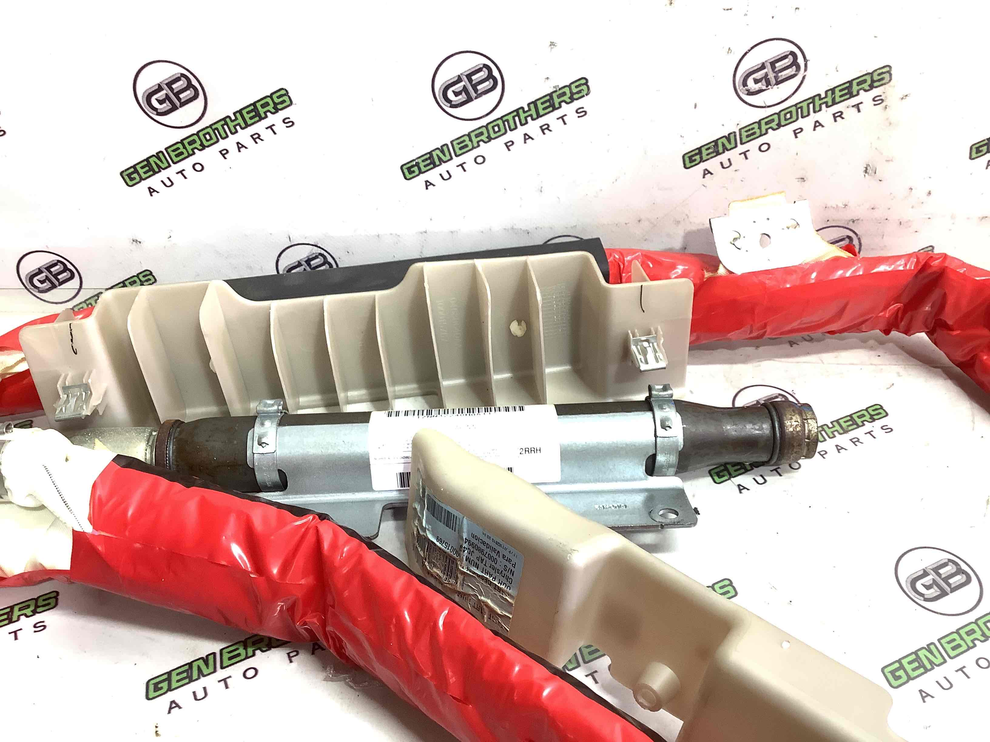 Подушка безпеки збоку шторка