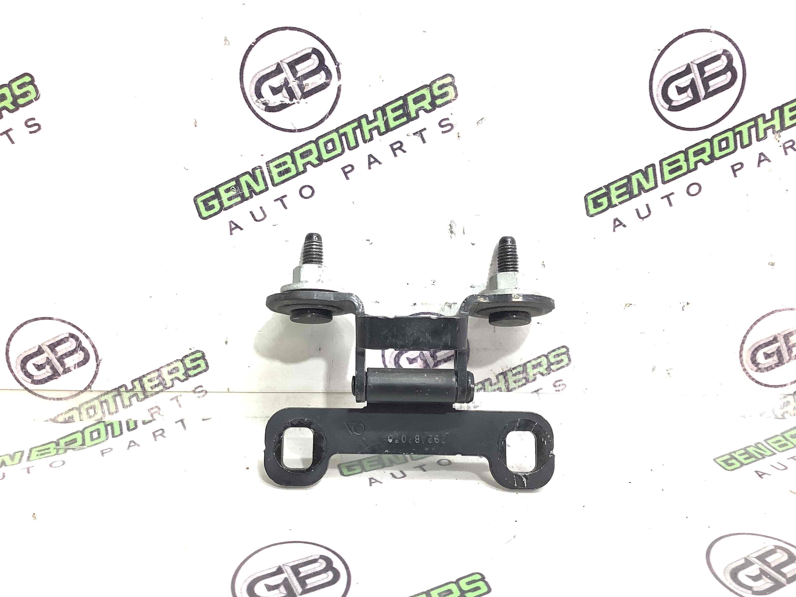 Петля кришки багажника, двері багажника