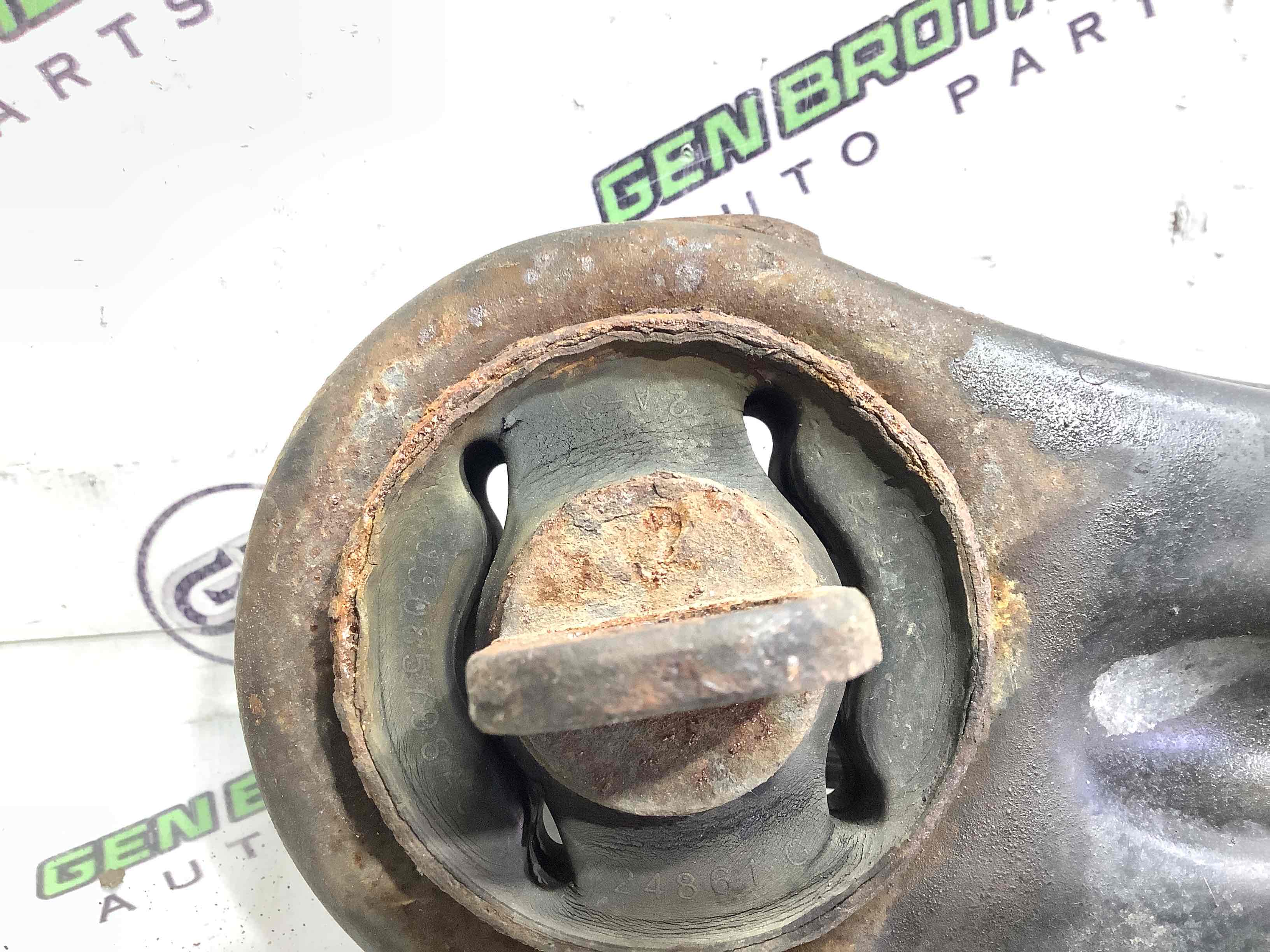 Важіль задній лівий