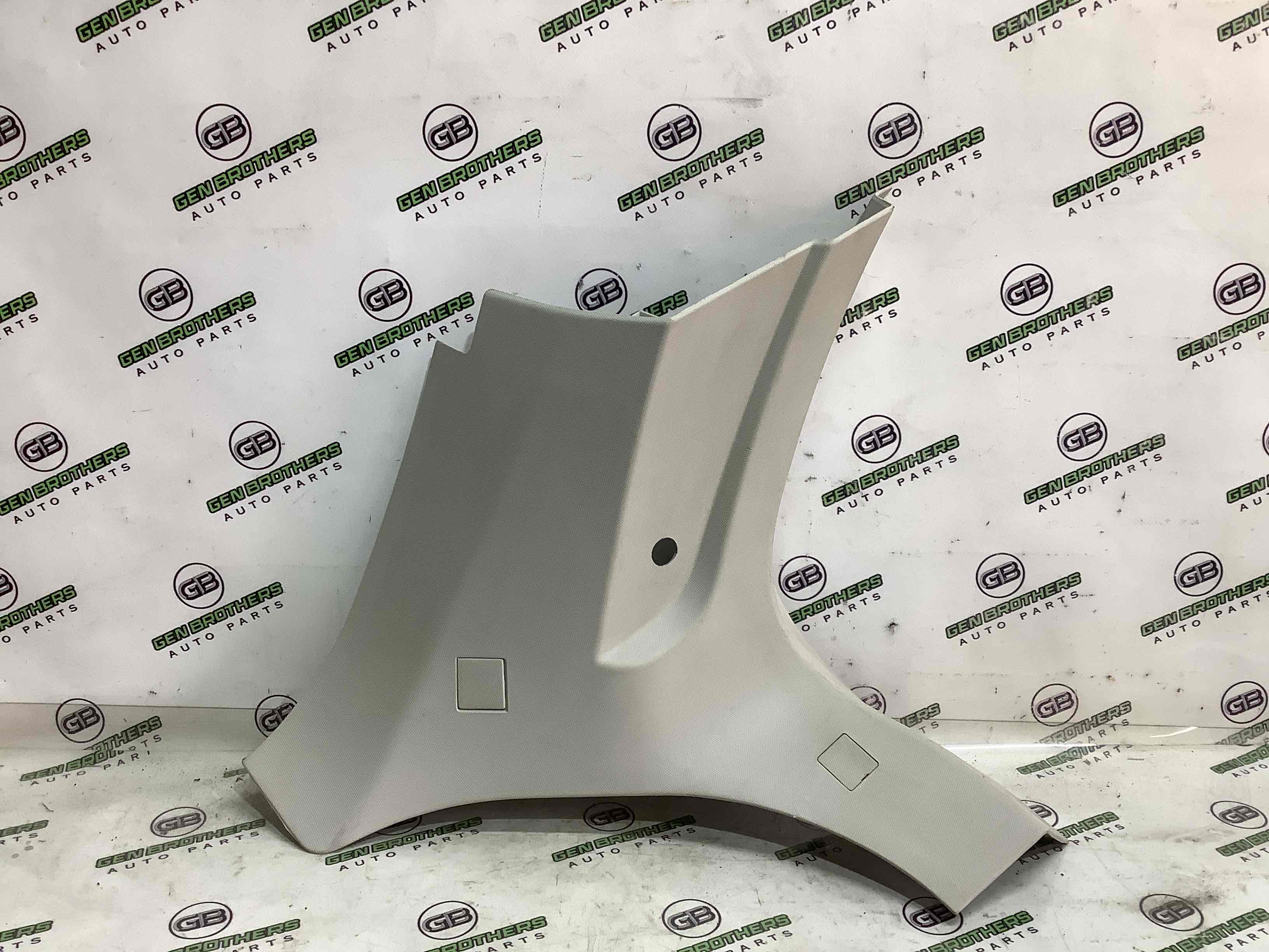 Обшивка задньої стійки ліва