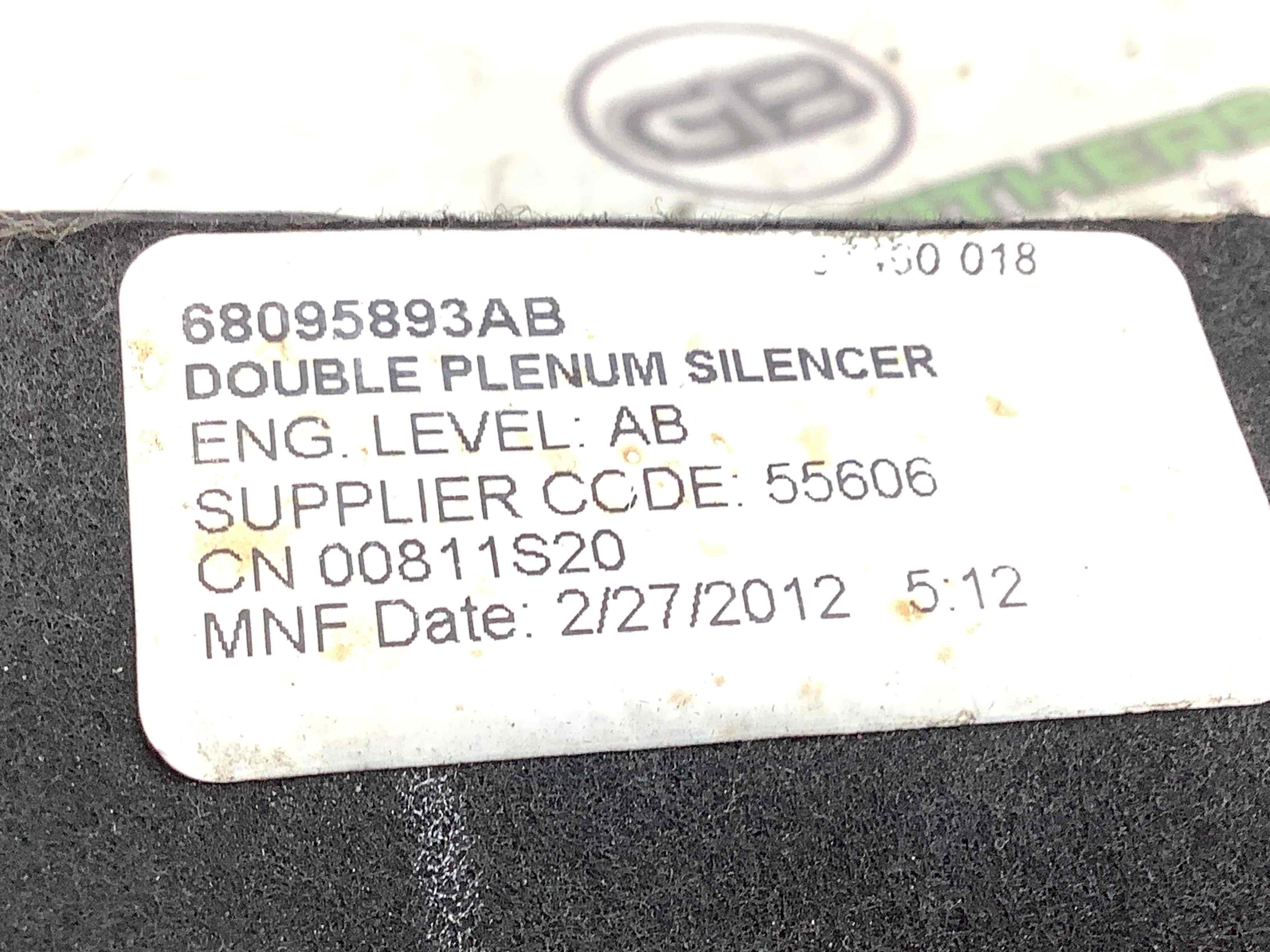 Теплоекран, пластикові ізолятори