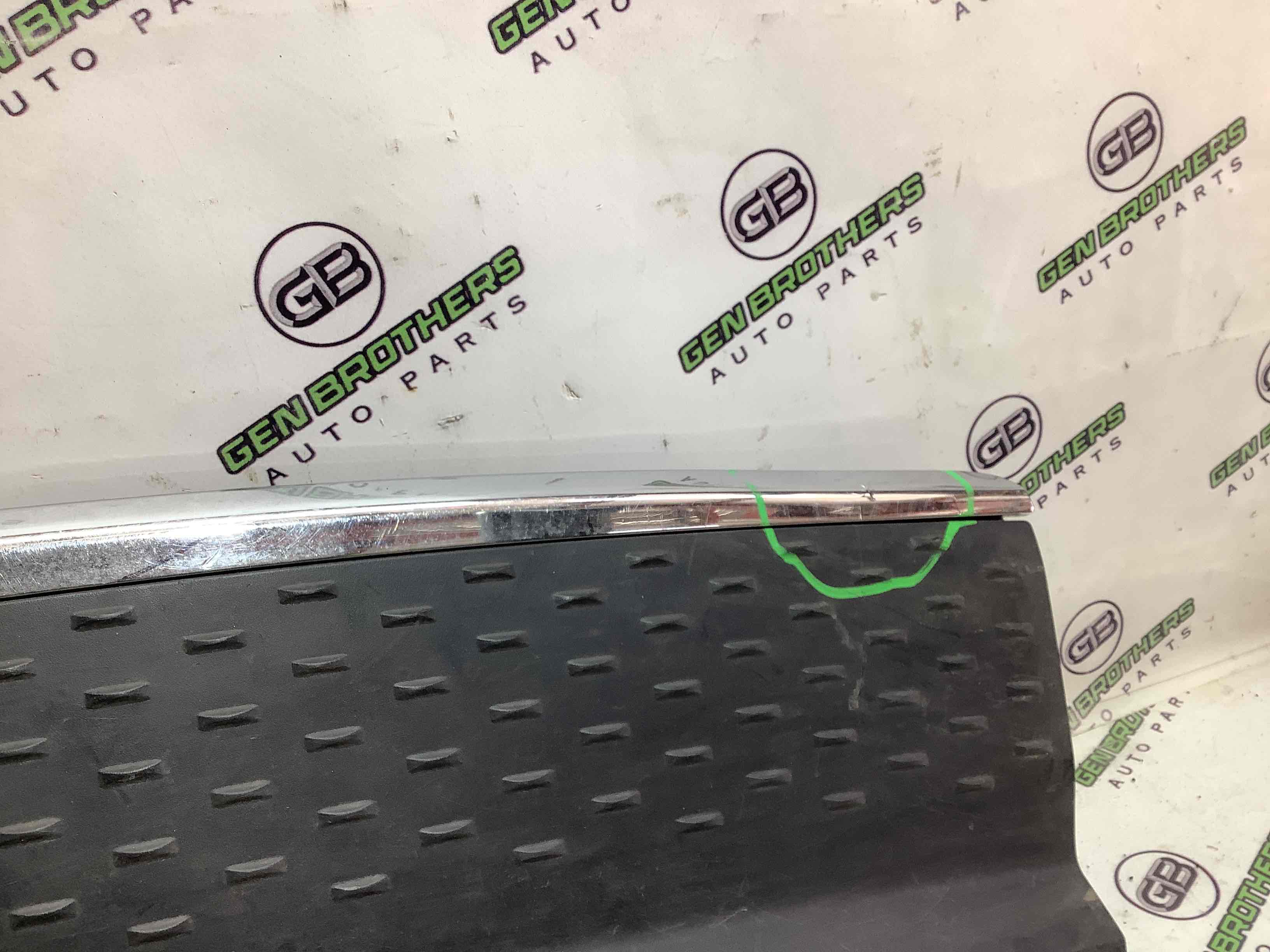 Накладка на бампер