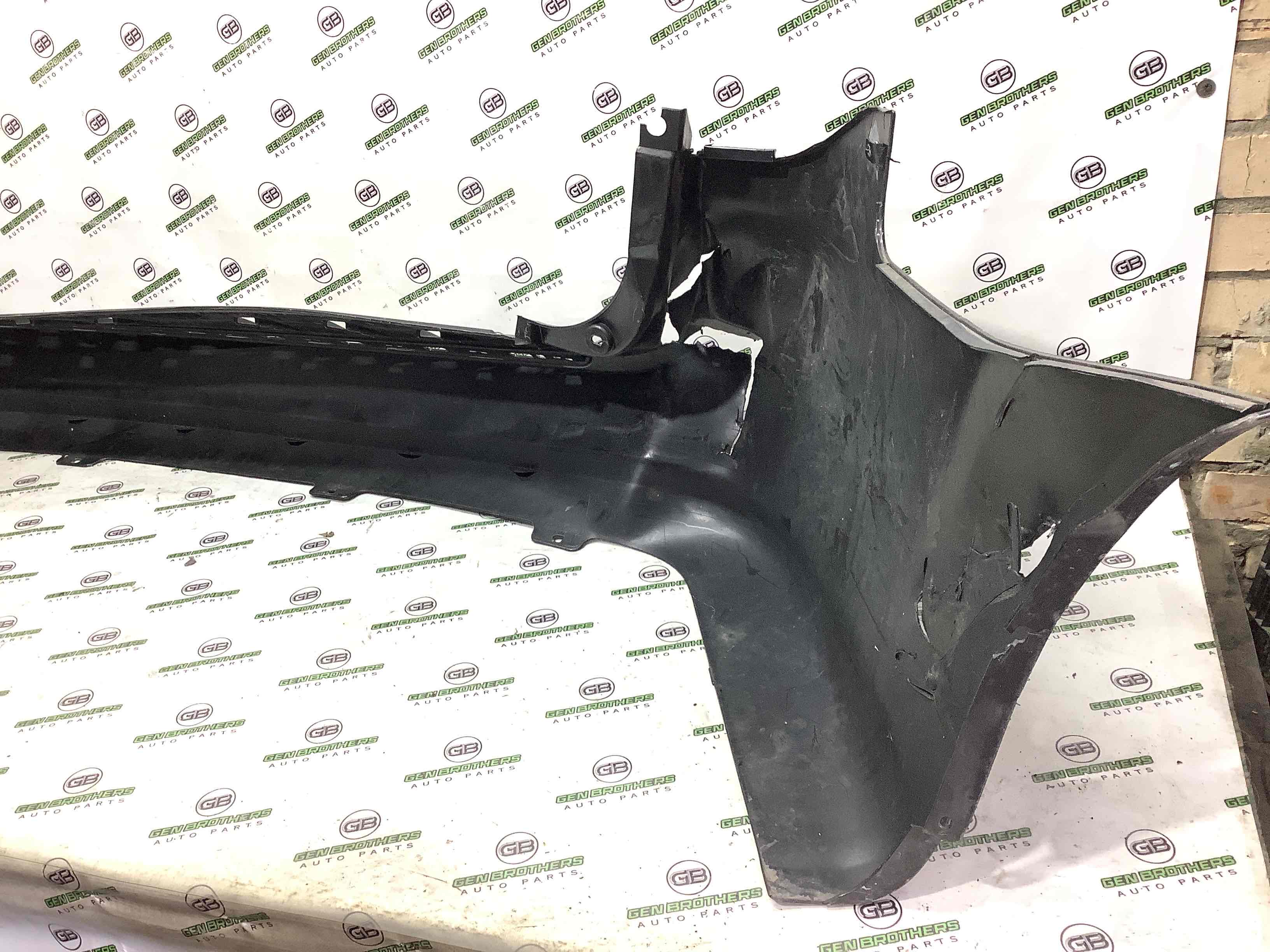 Бампер задній