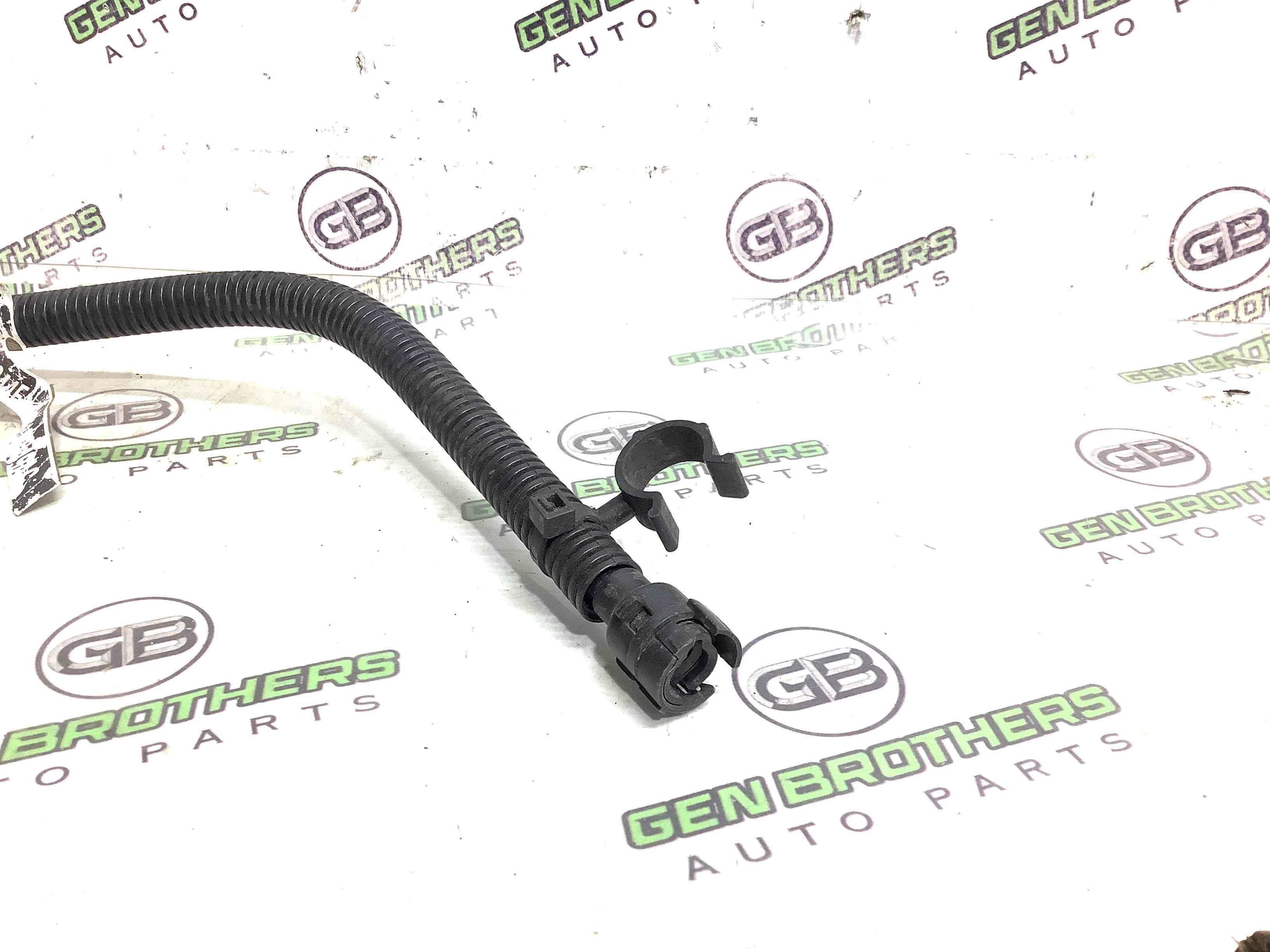 Трубка паливна