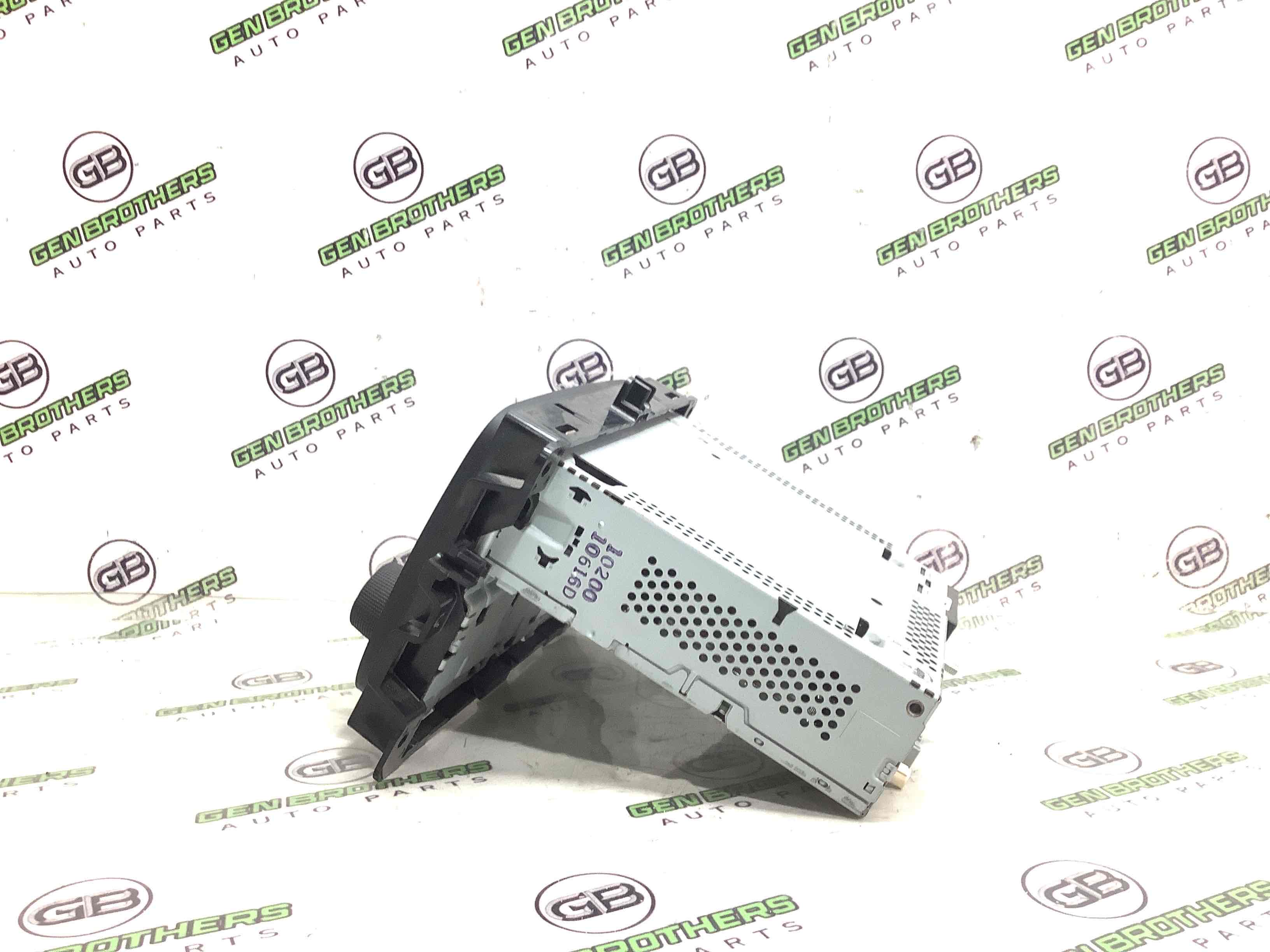 Блок радіо, зв'язку, магнітола, орган упр.