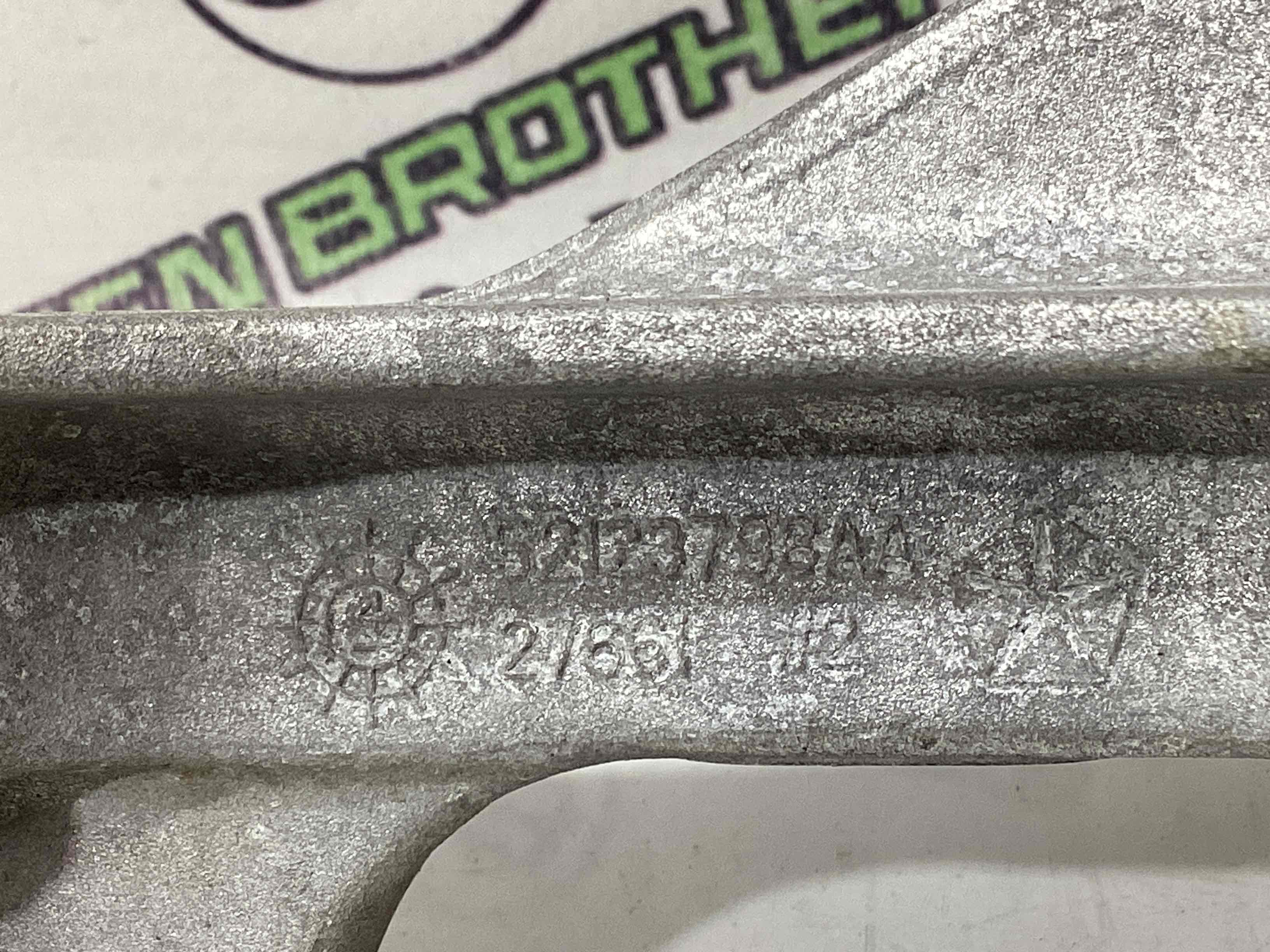 Кріплення, кронштейн