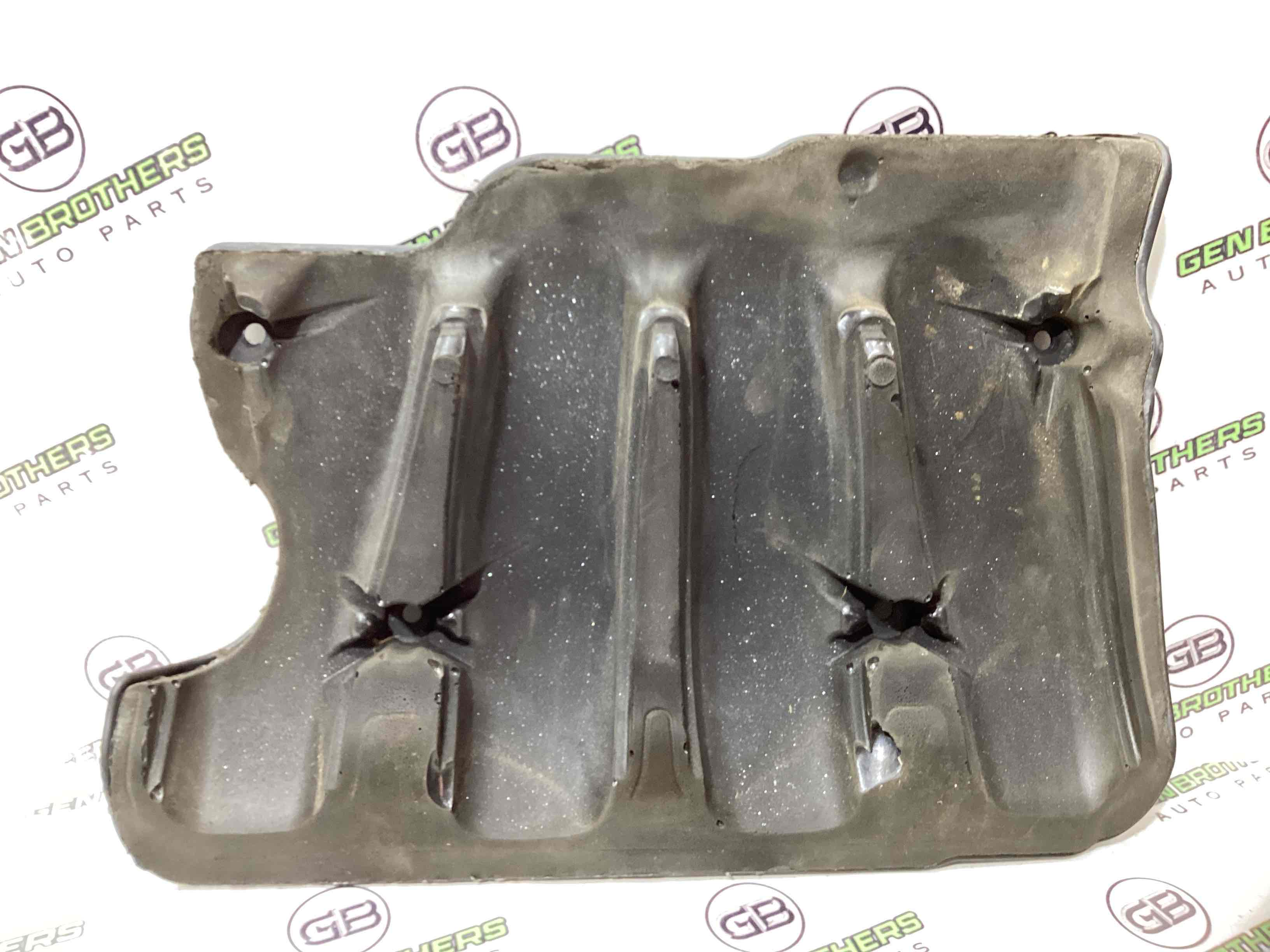 Теплоекран, пластикові ізолятори