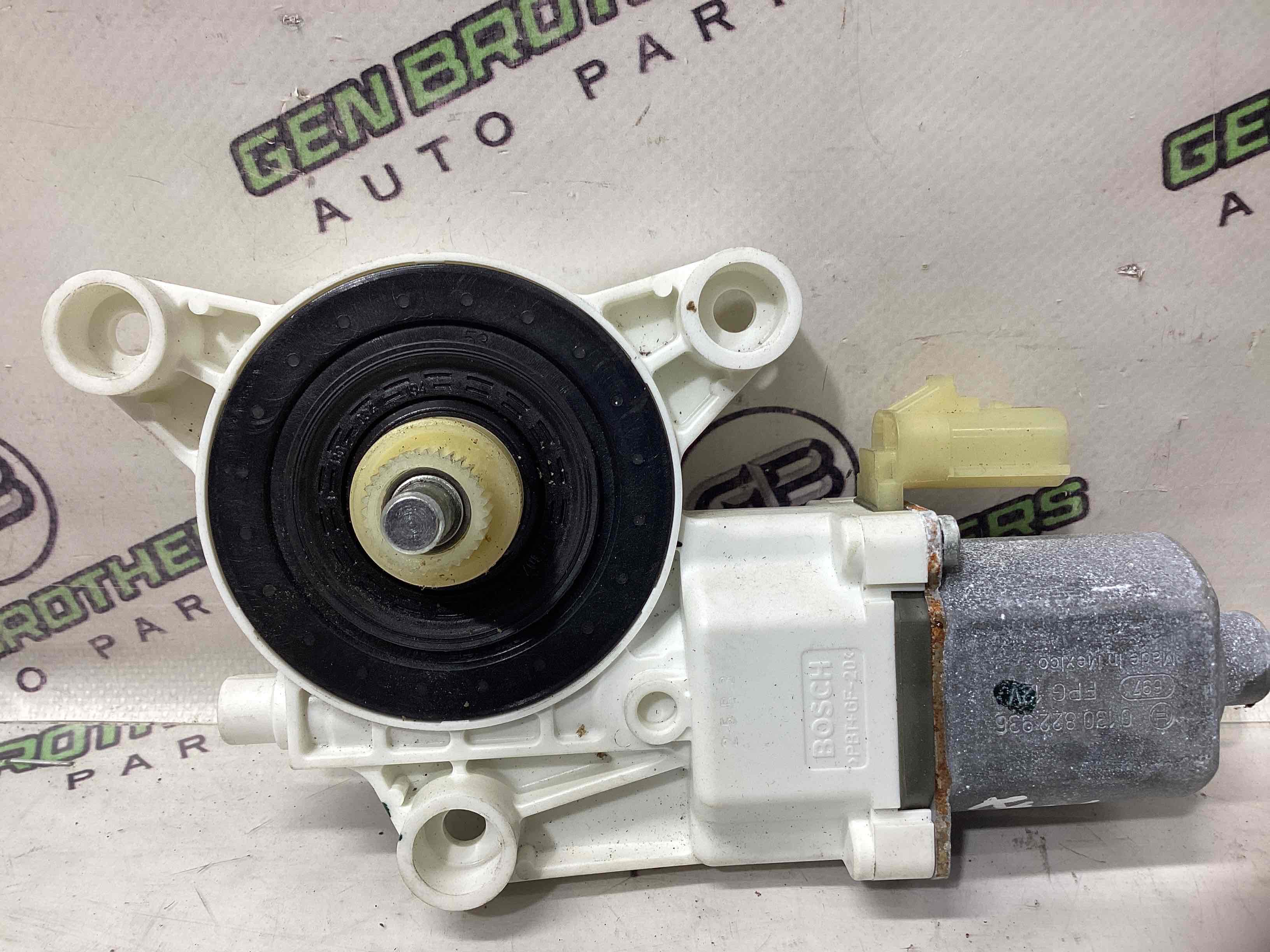 Моторчик склопідйомника