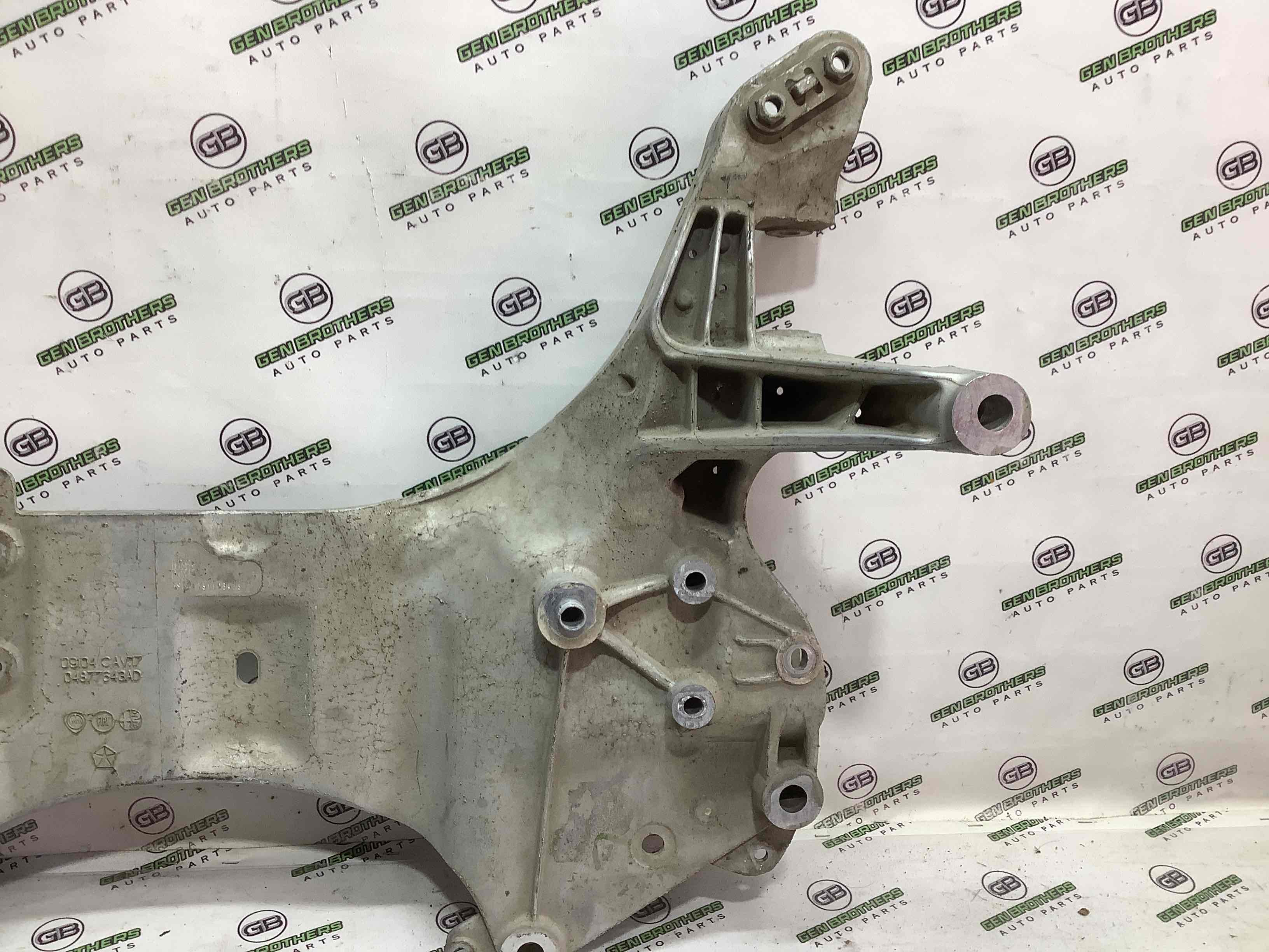 Балка підвіски передня підрамник