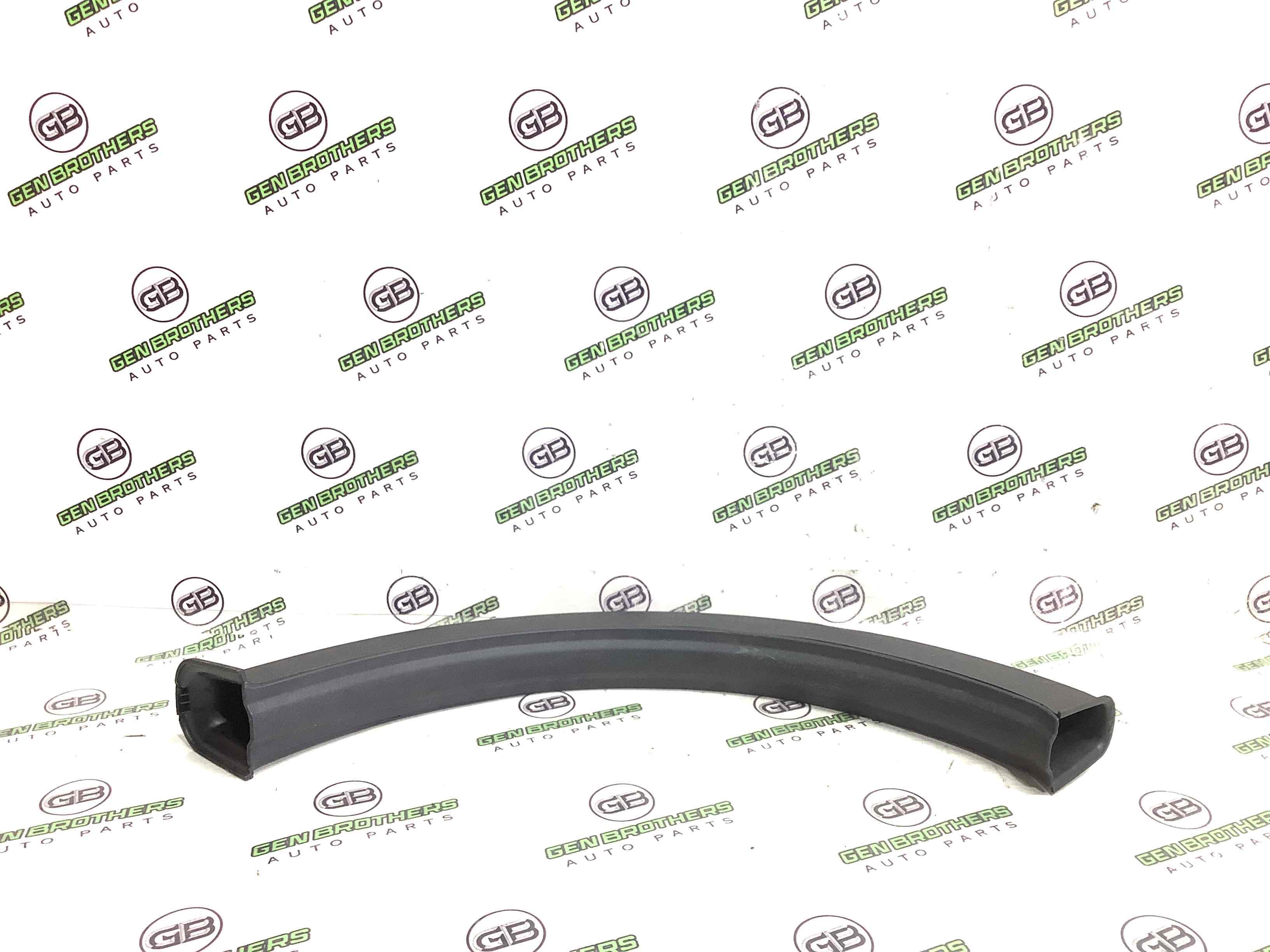 Накладка петлі кришки багажника