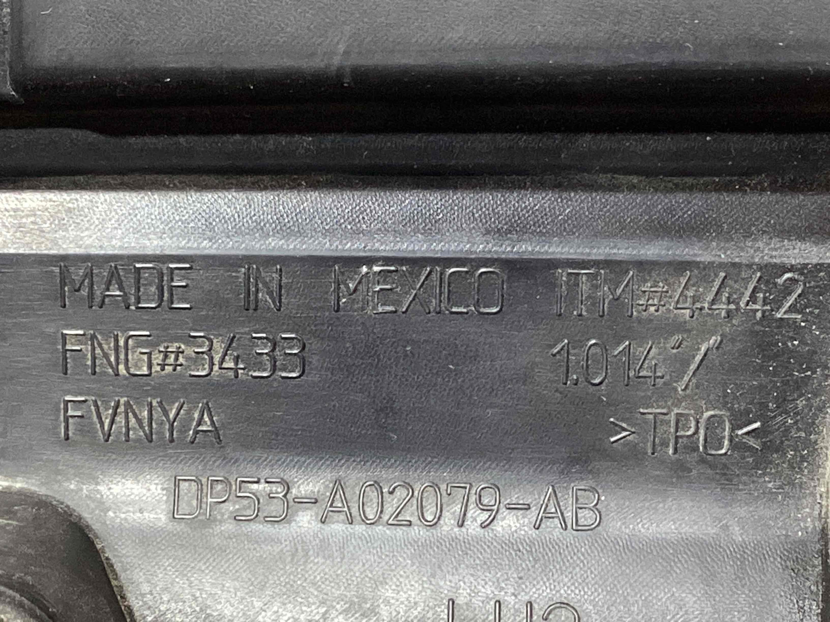 Ізолятор крила, ущільнювач та повітропровід крила