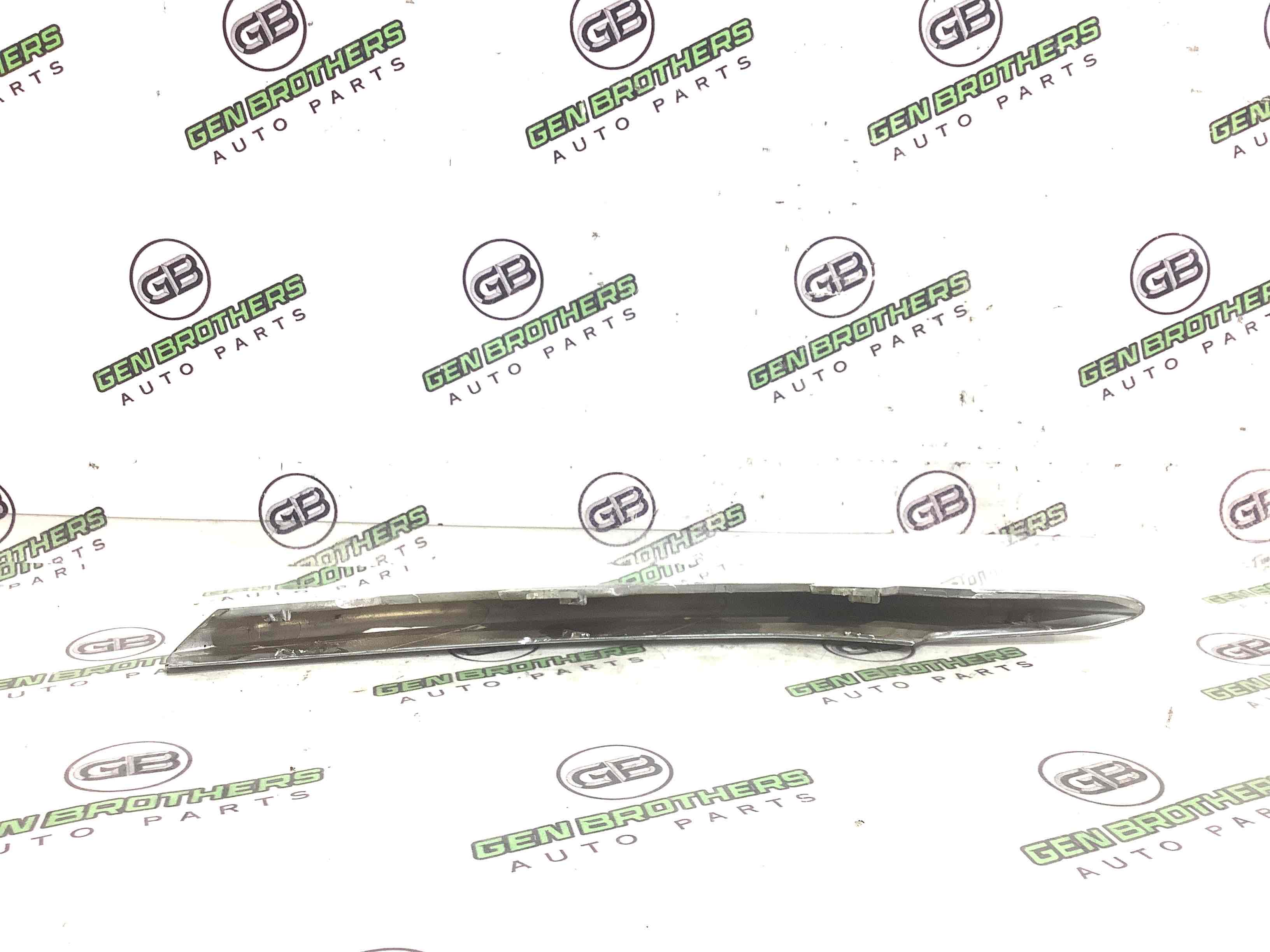 Заглушка, вставка решітка в бампер