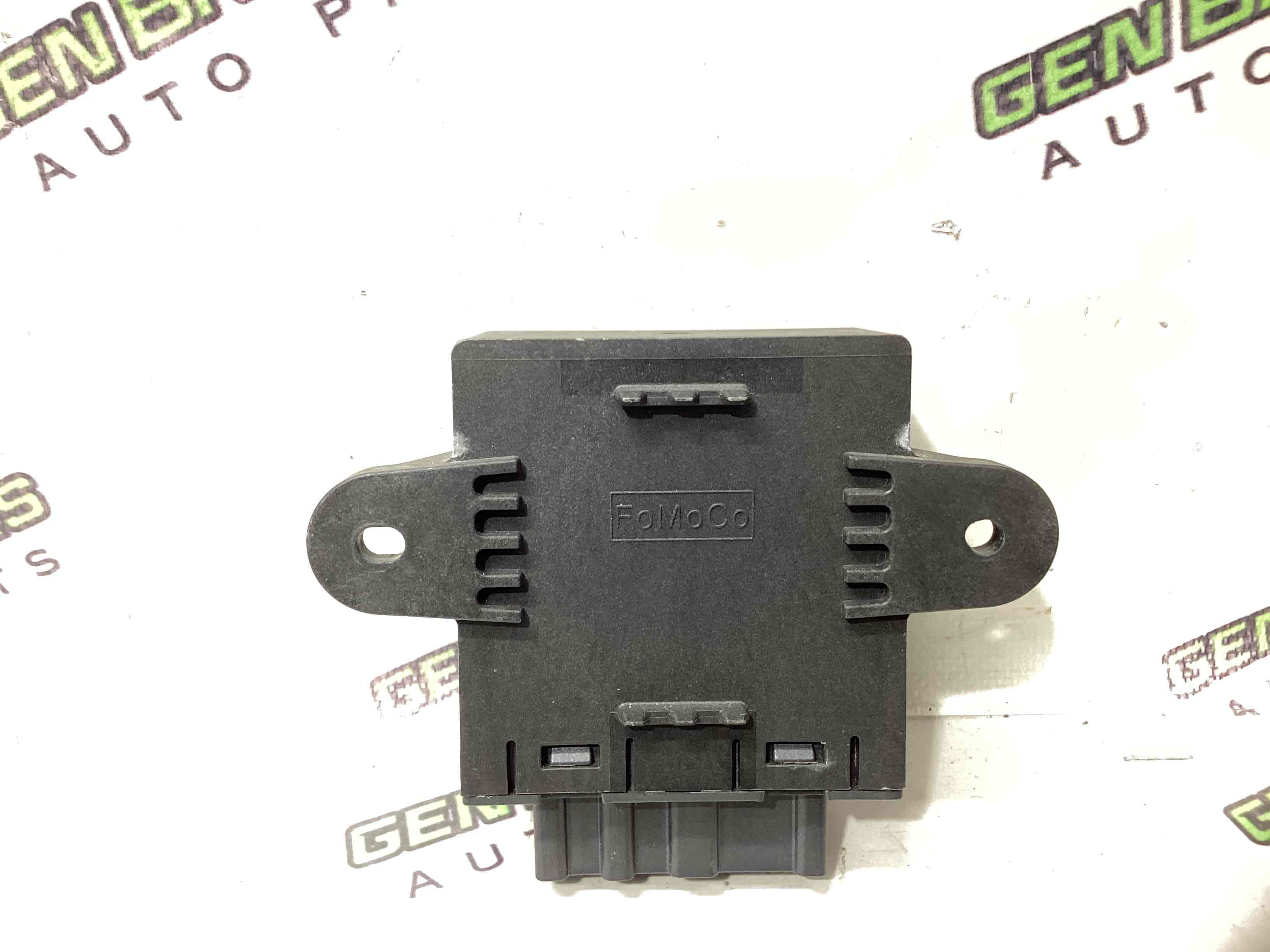 Блок керування дверима