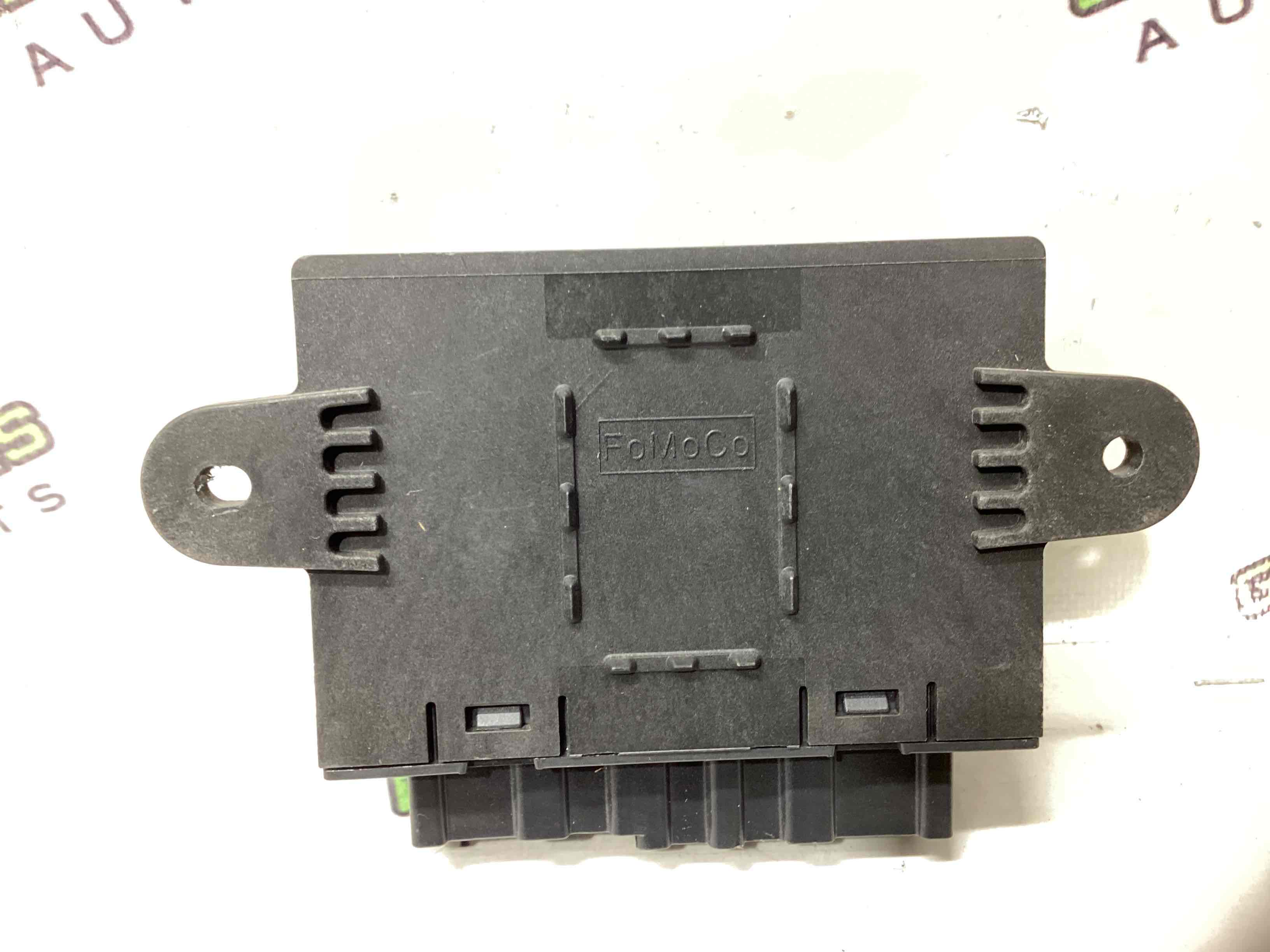 Блок керування дверима