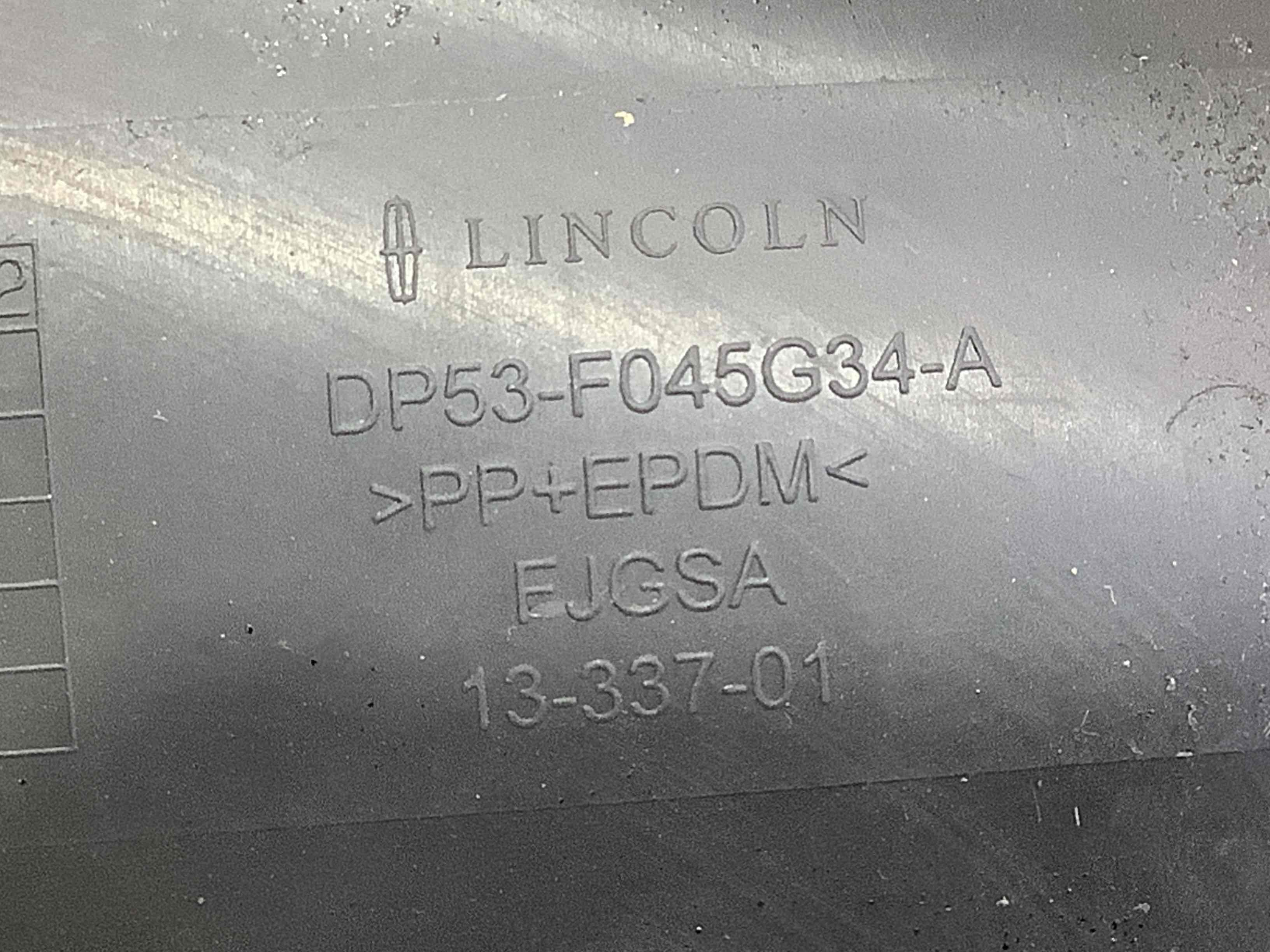 Оздоблення центральної консолі