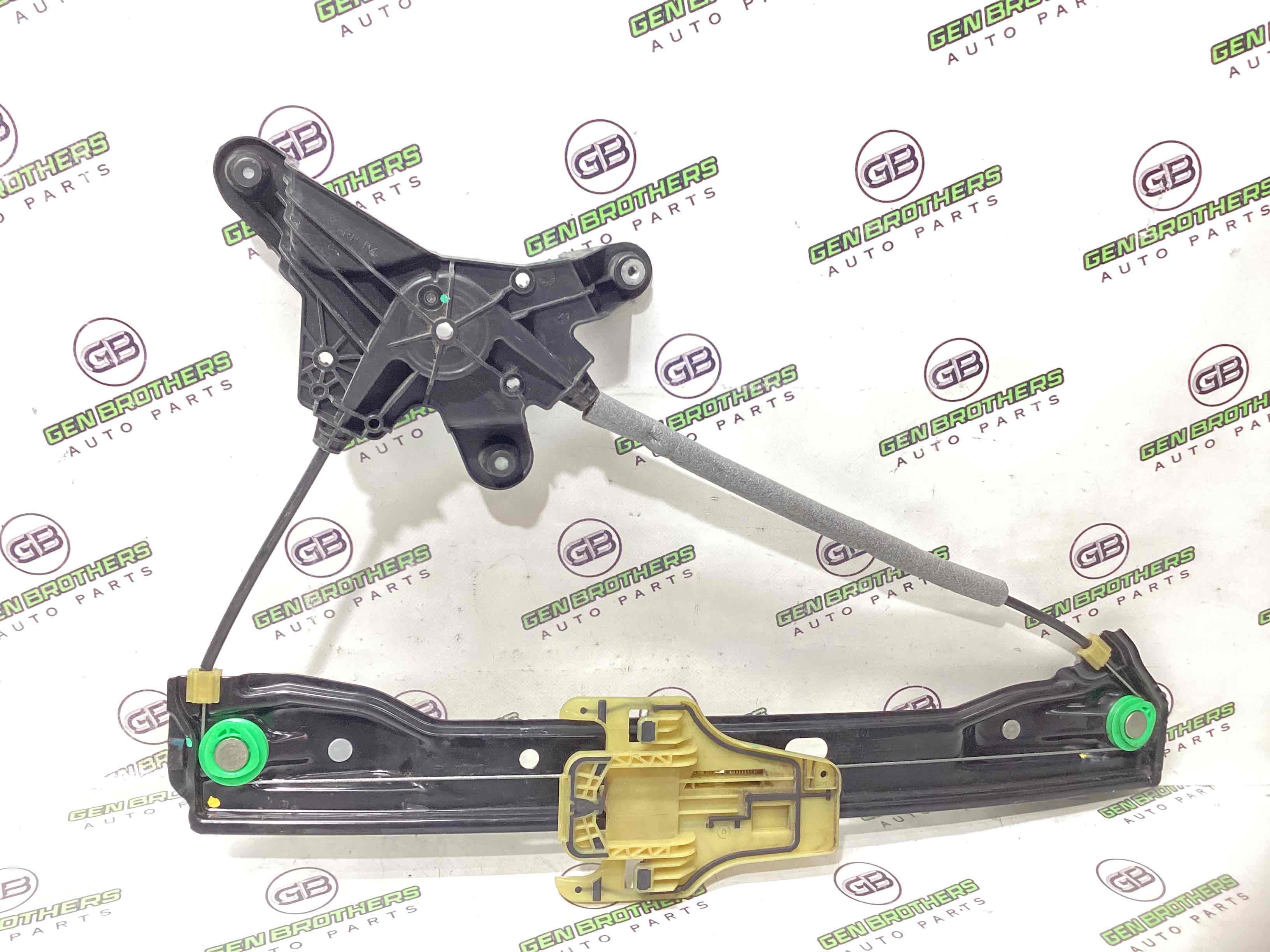 Склопідйомник задній правий