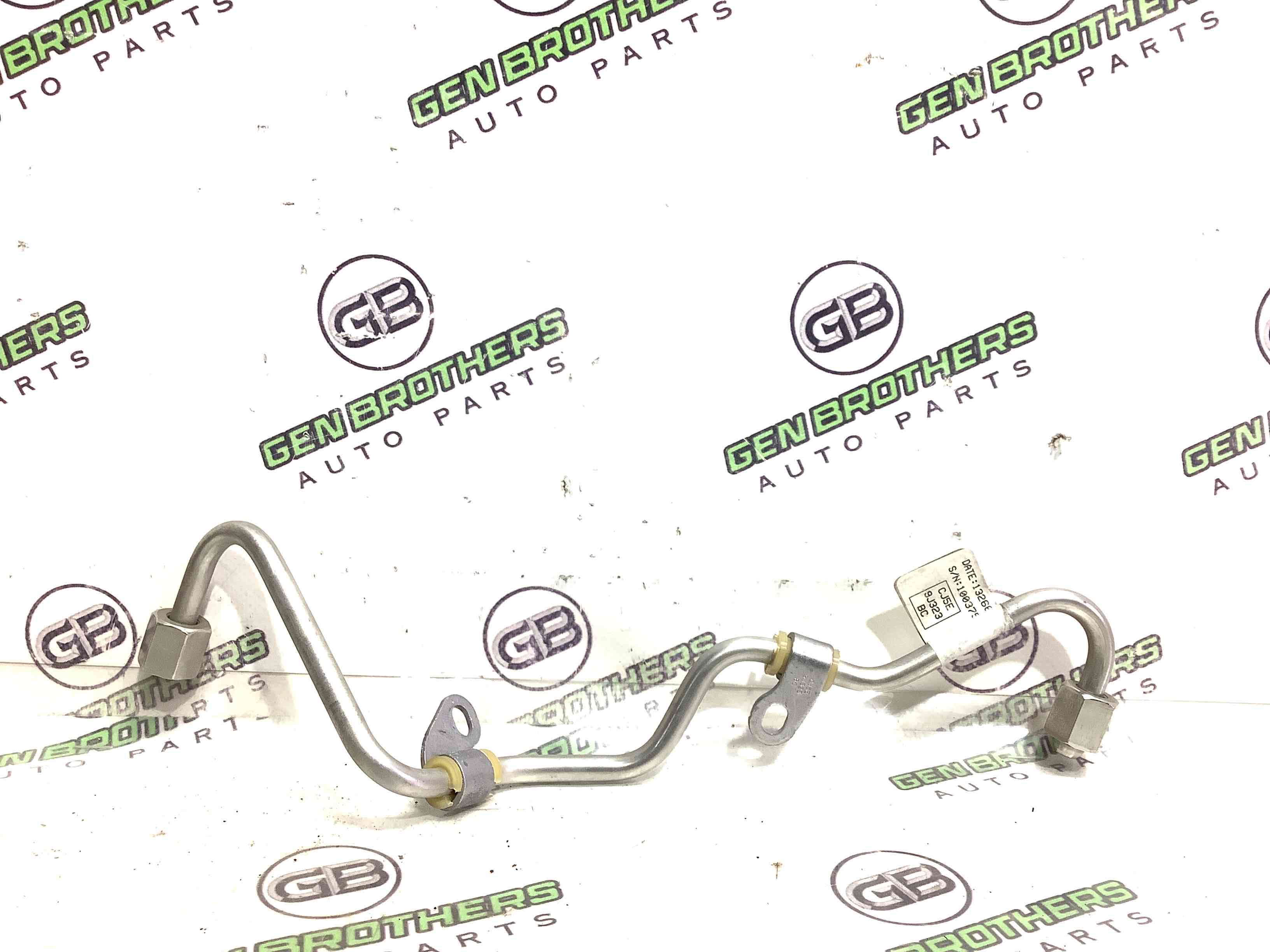 Трубка паливна