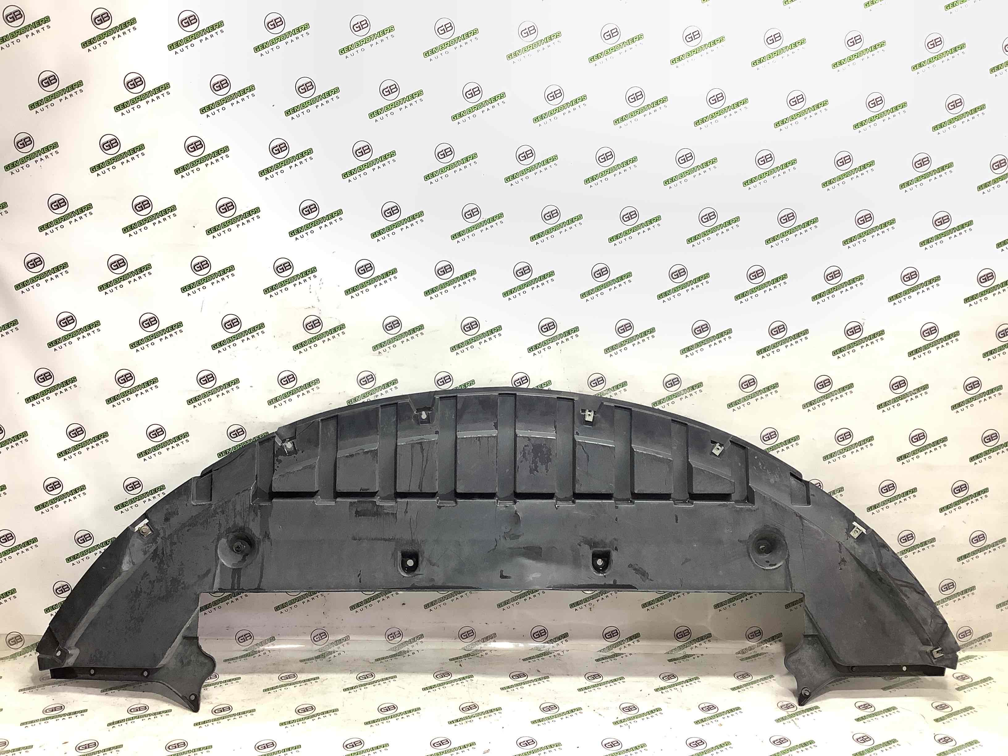 Губа бампера нижня