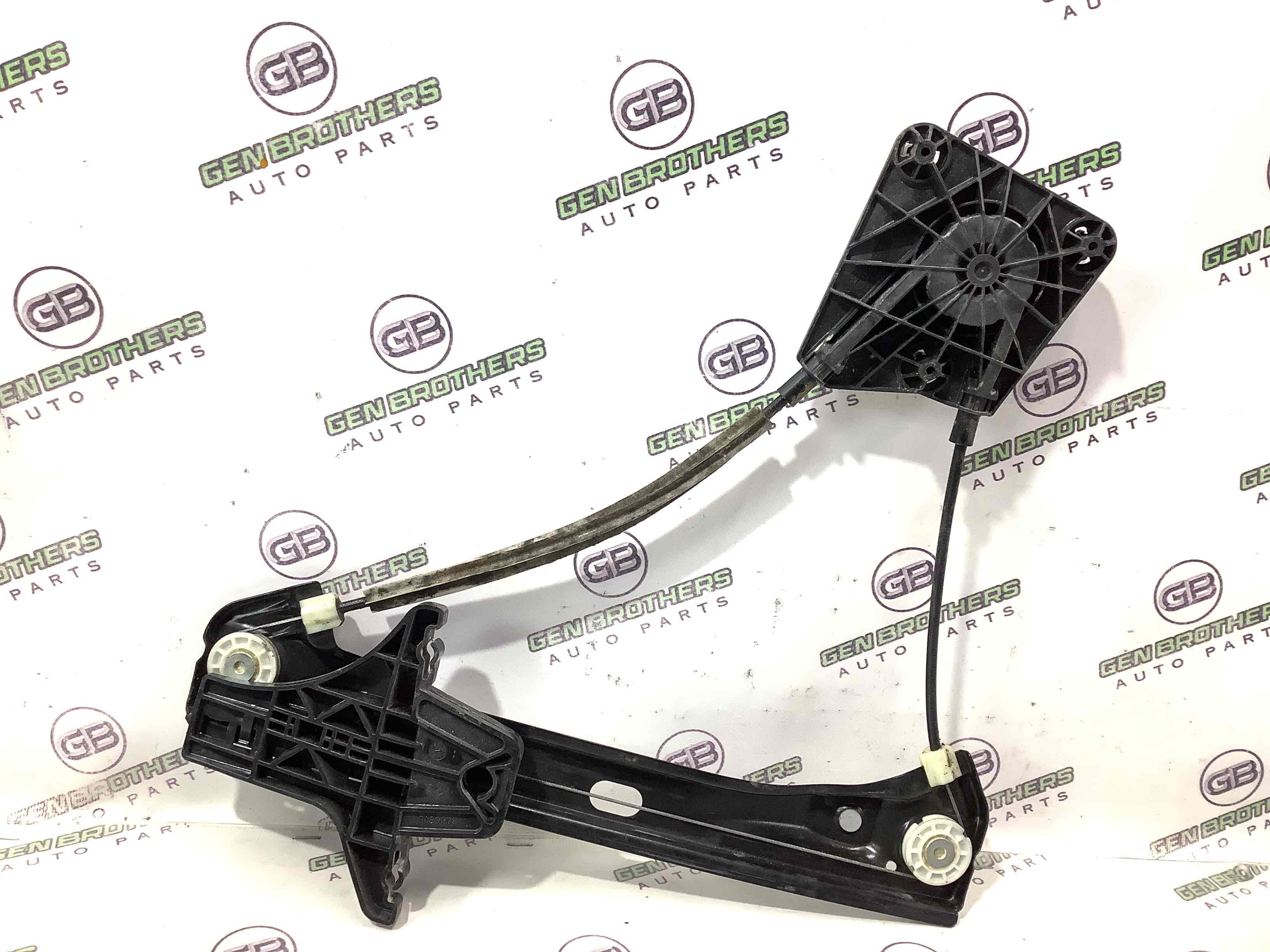 Склопідйомник задній лівий