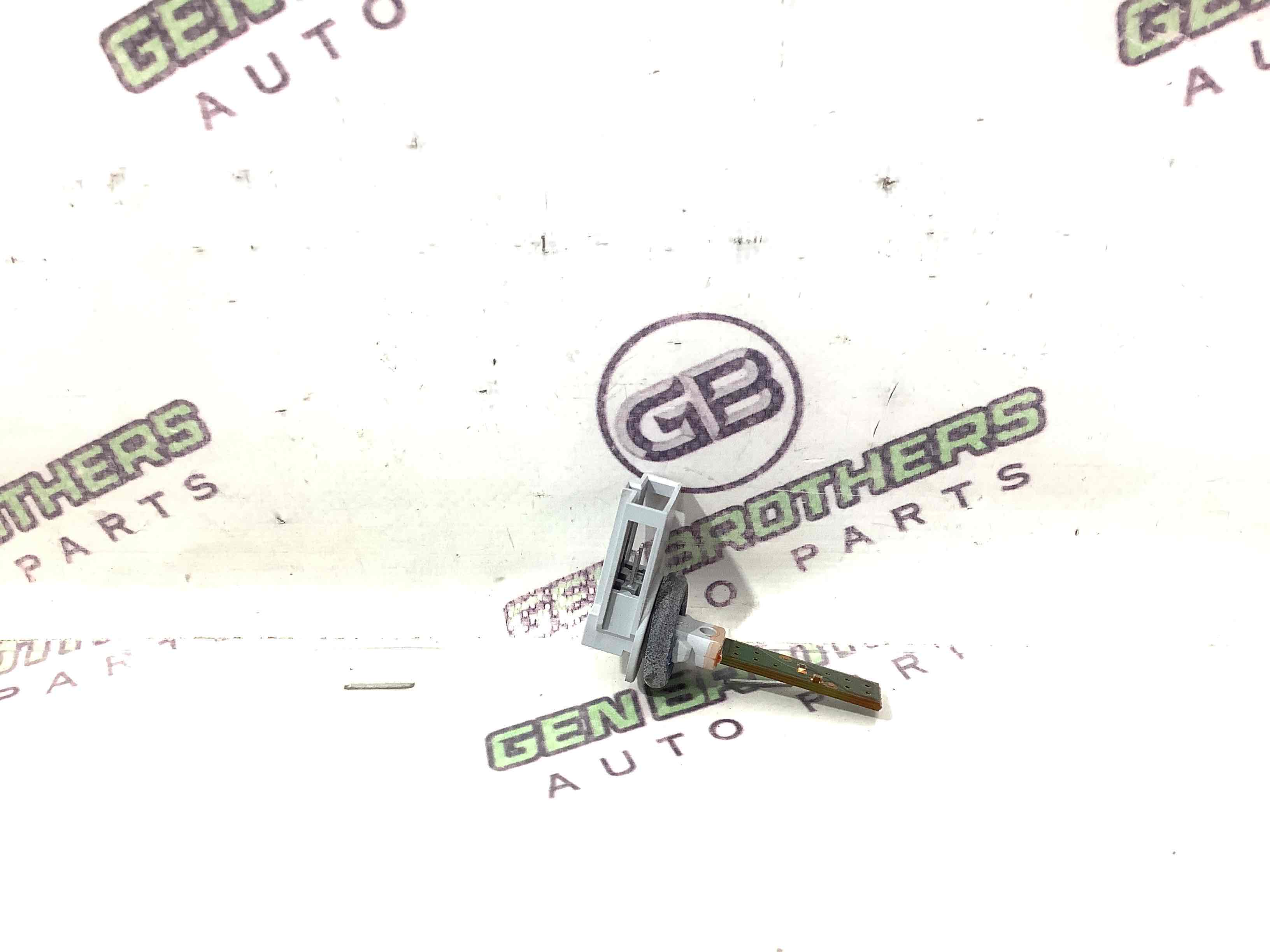 Датчик температури повітря у салоні