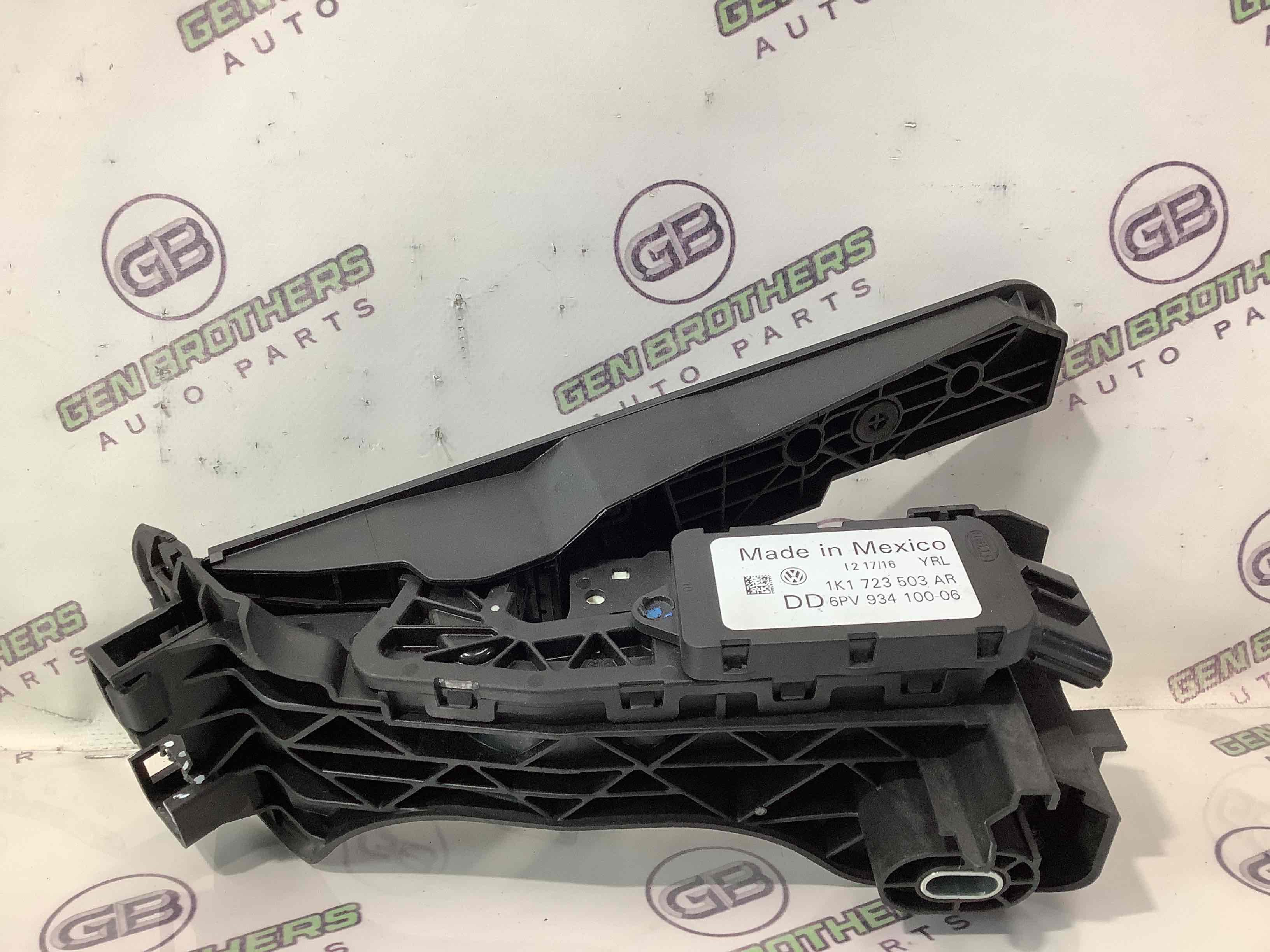 Педаль газу