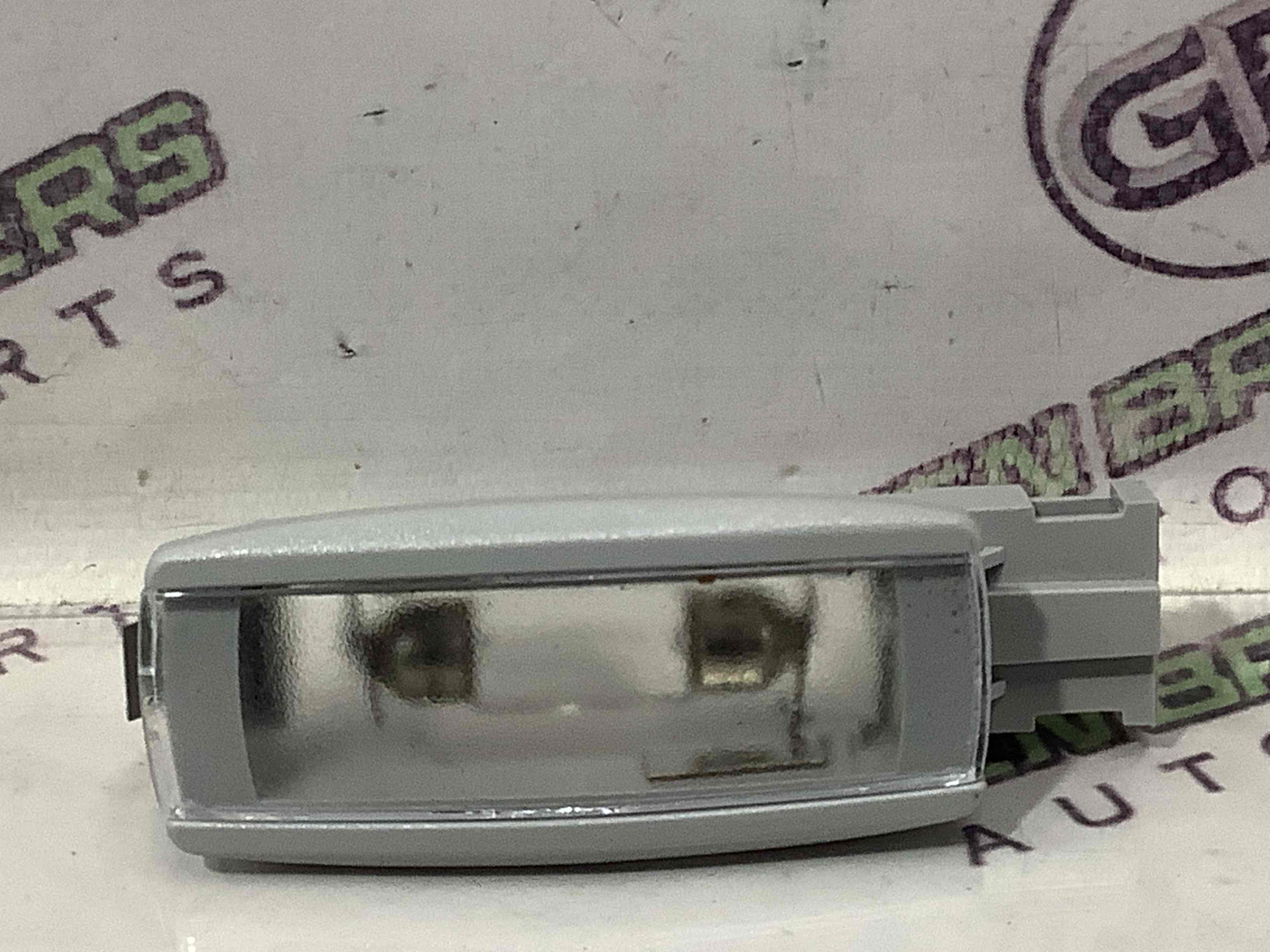 Козирок сонцезахисний