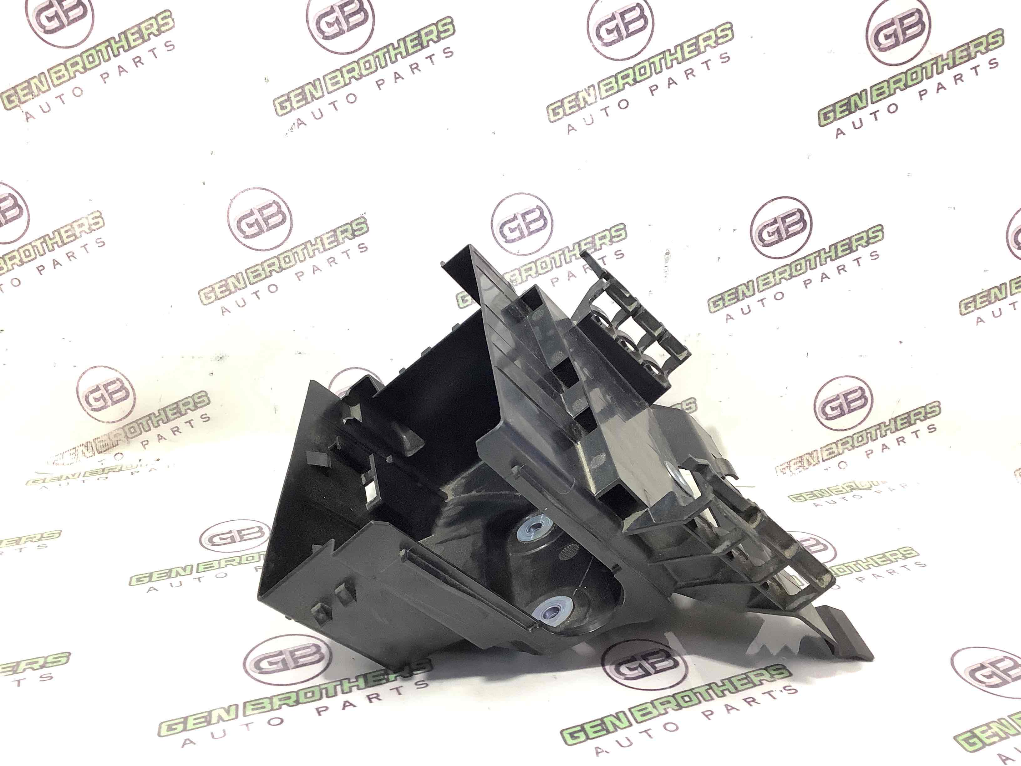 Кришка корпус блоку запобіжників