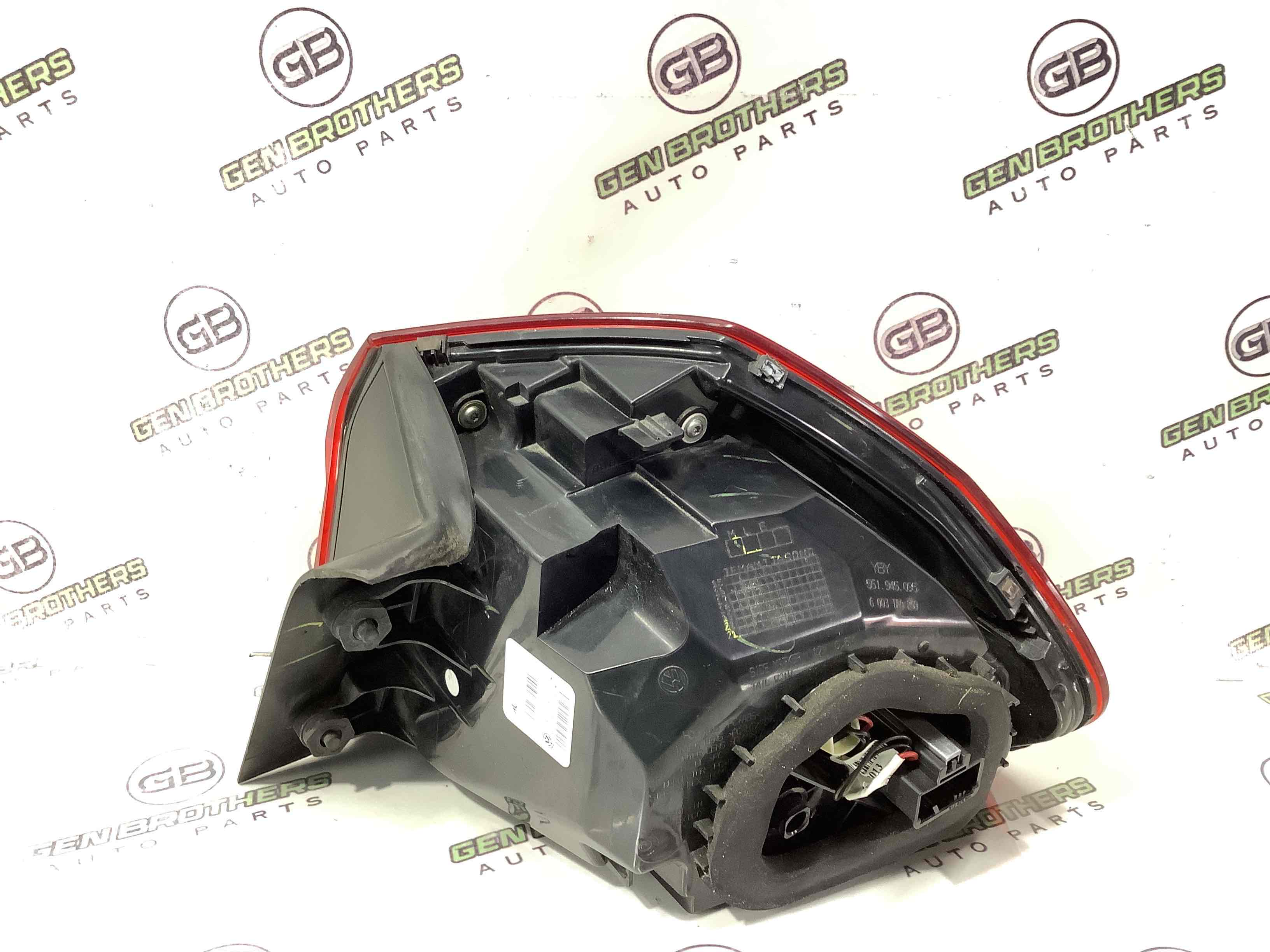 Ліхтар задній лівий