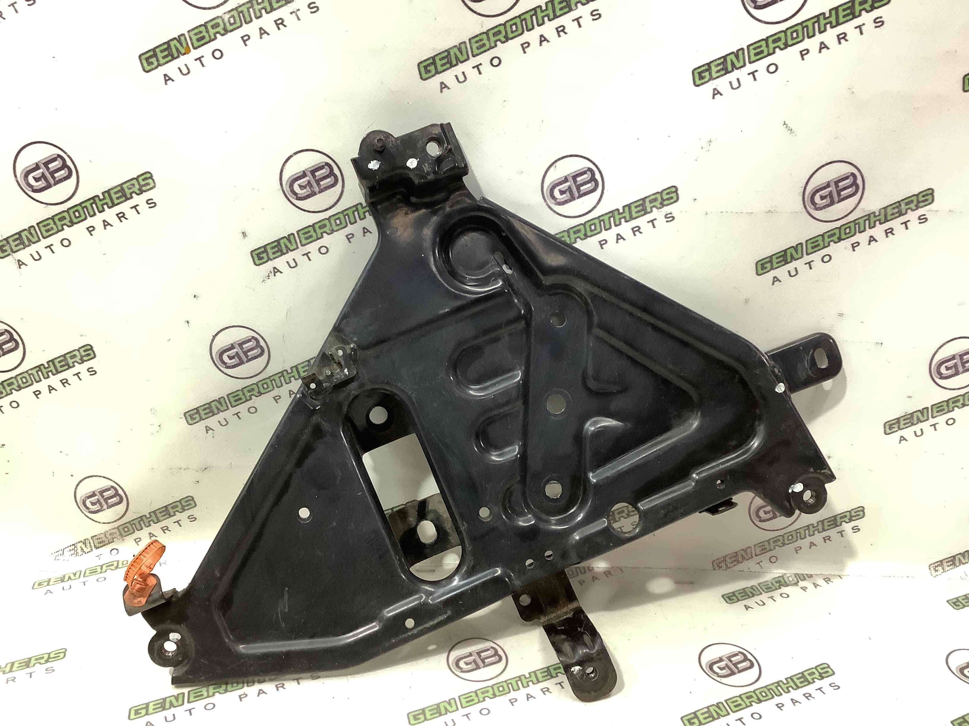 Кріплення, кронштейн