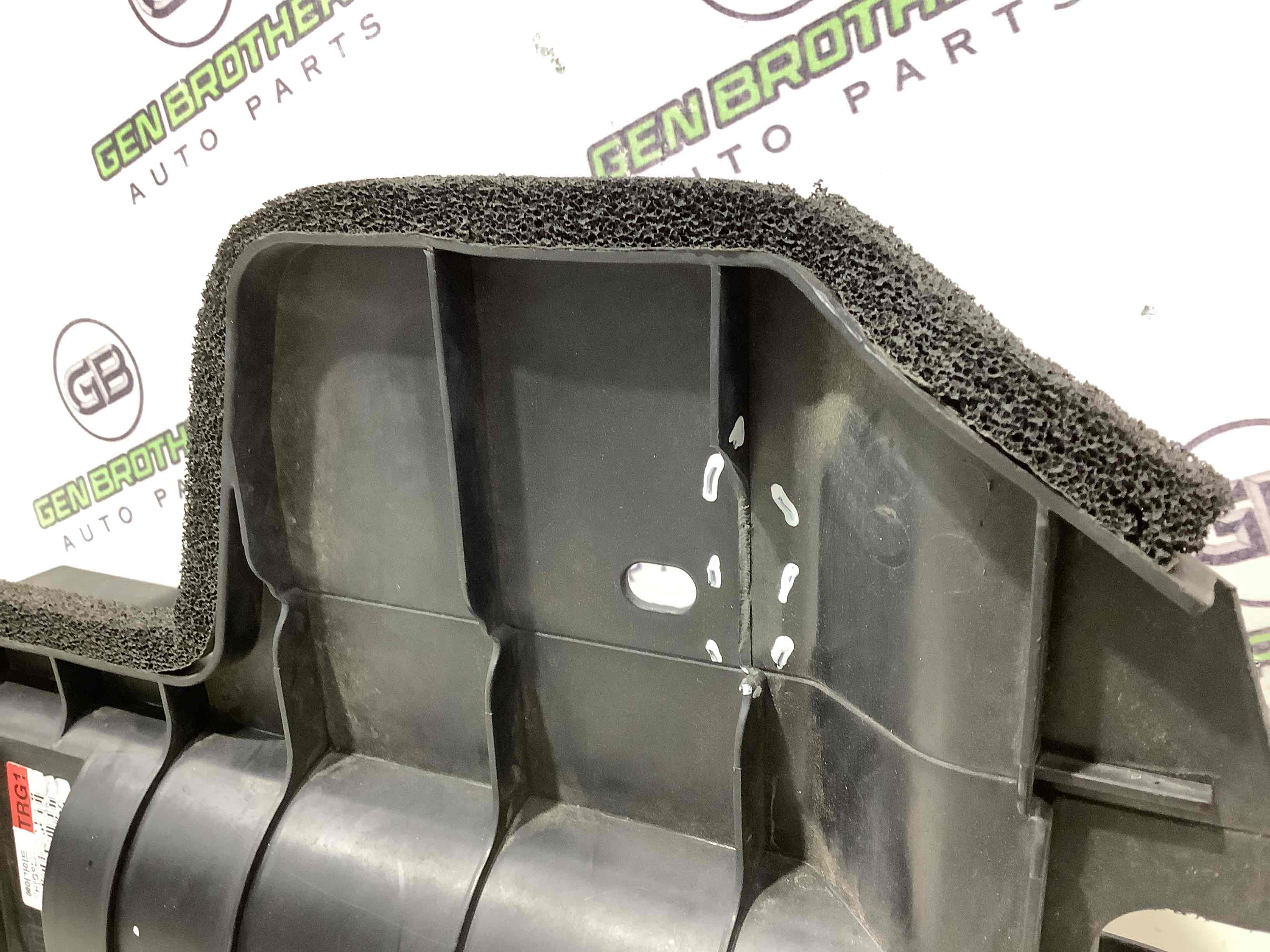 Дефлектор обдува радіатора