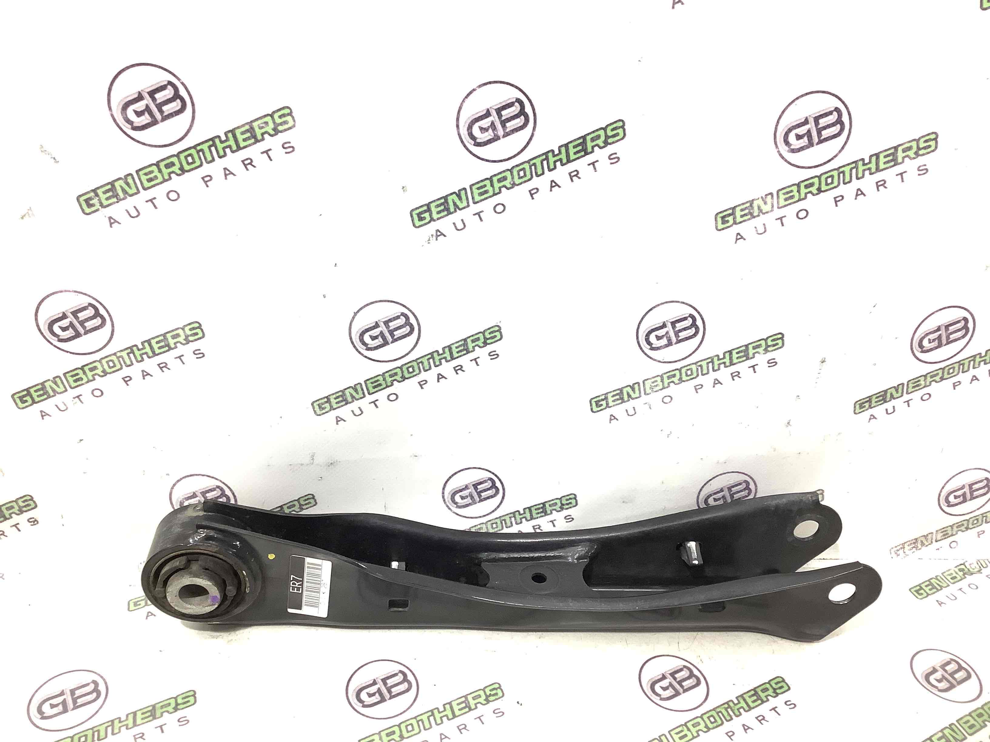 Важіль задній правий