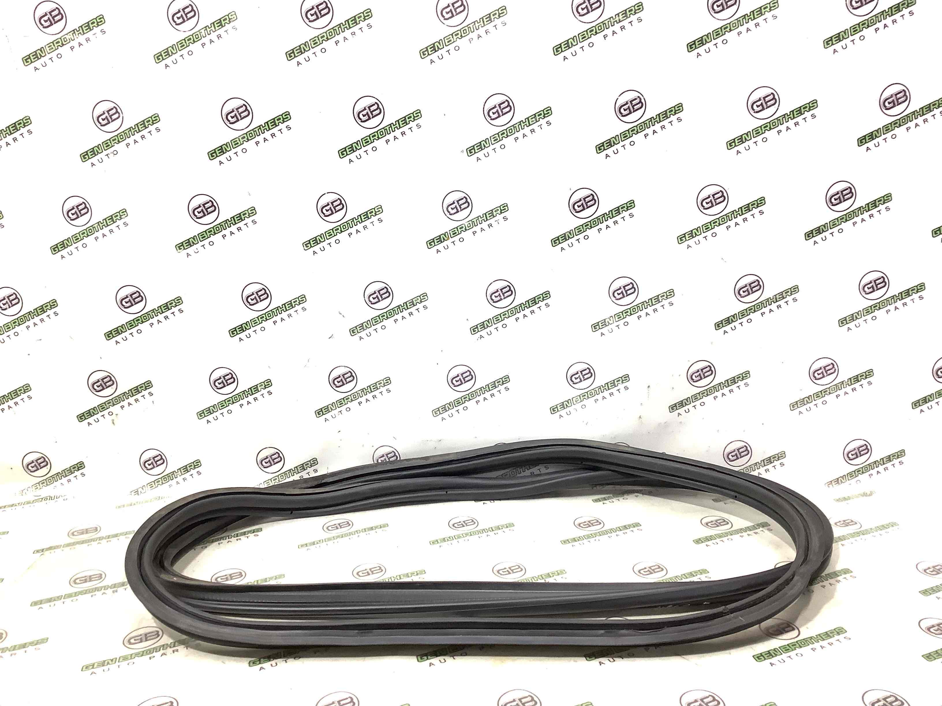 Ущільнювач кришки багажника, двері багажника