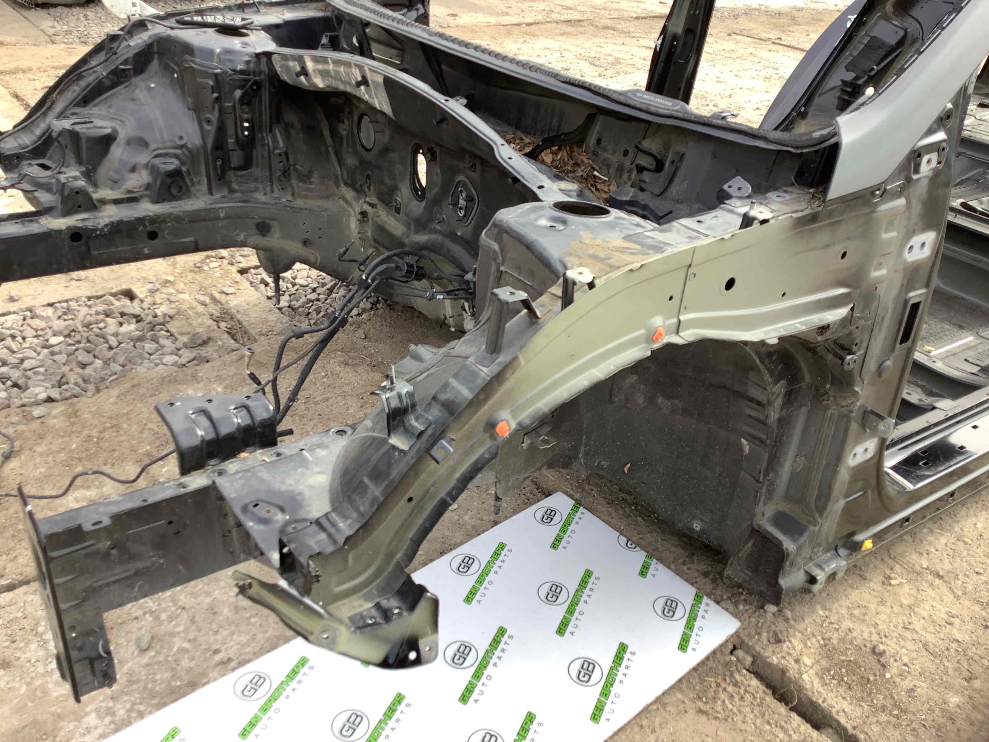 Чверть передня ліва