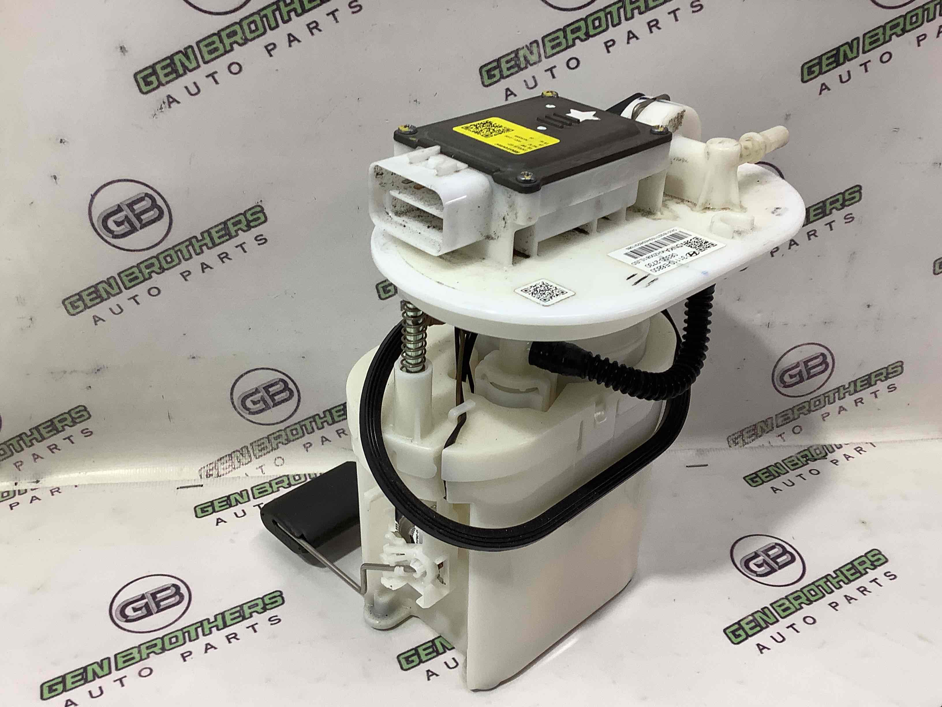 Насос паливний