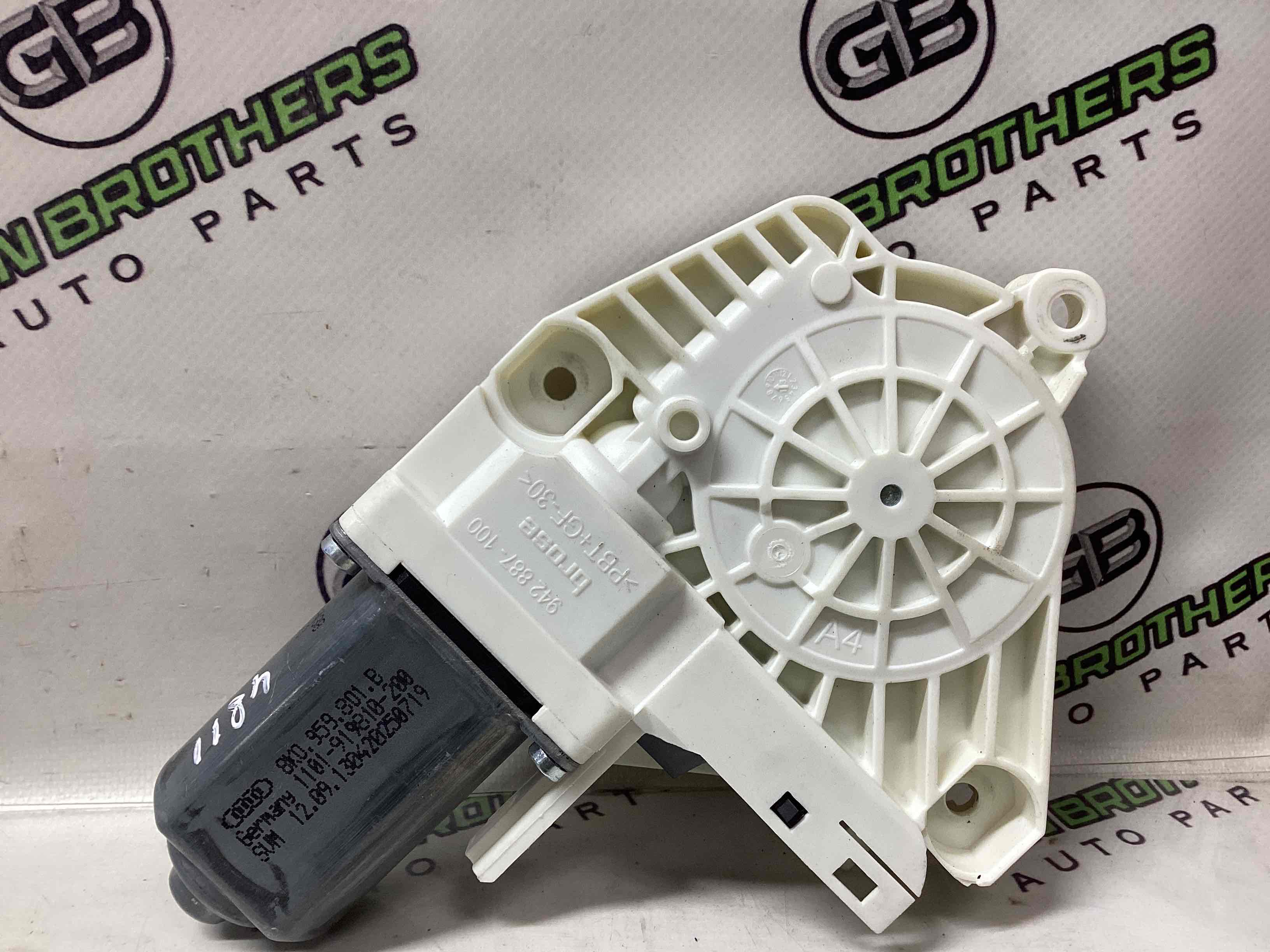 Моторчик склопідйомника