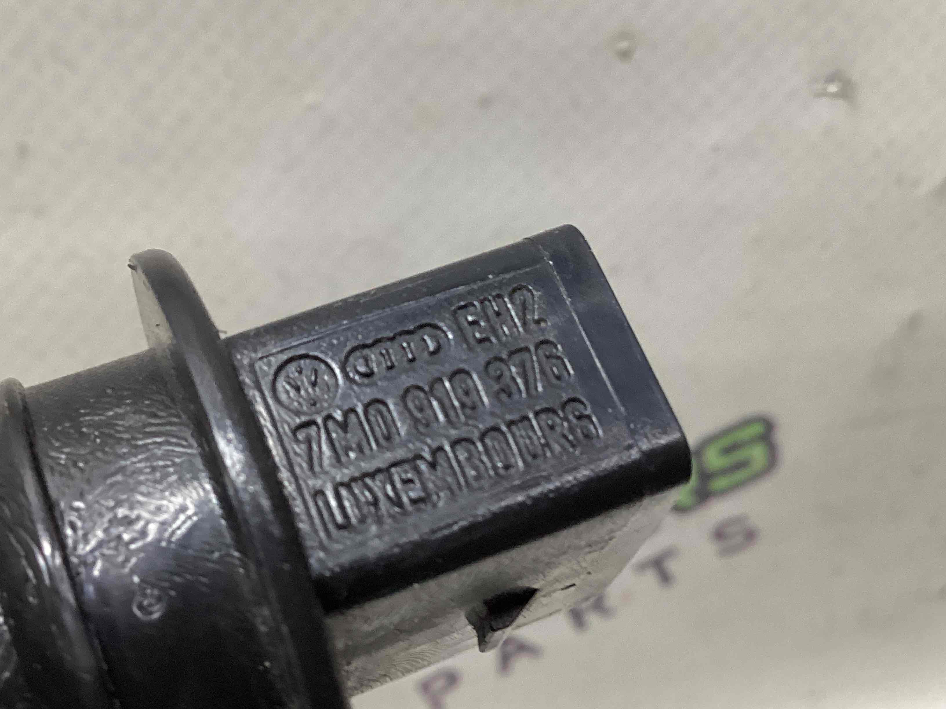 Датчик рівня бачка омивача