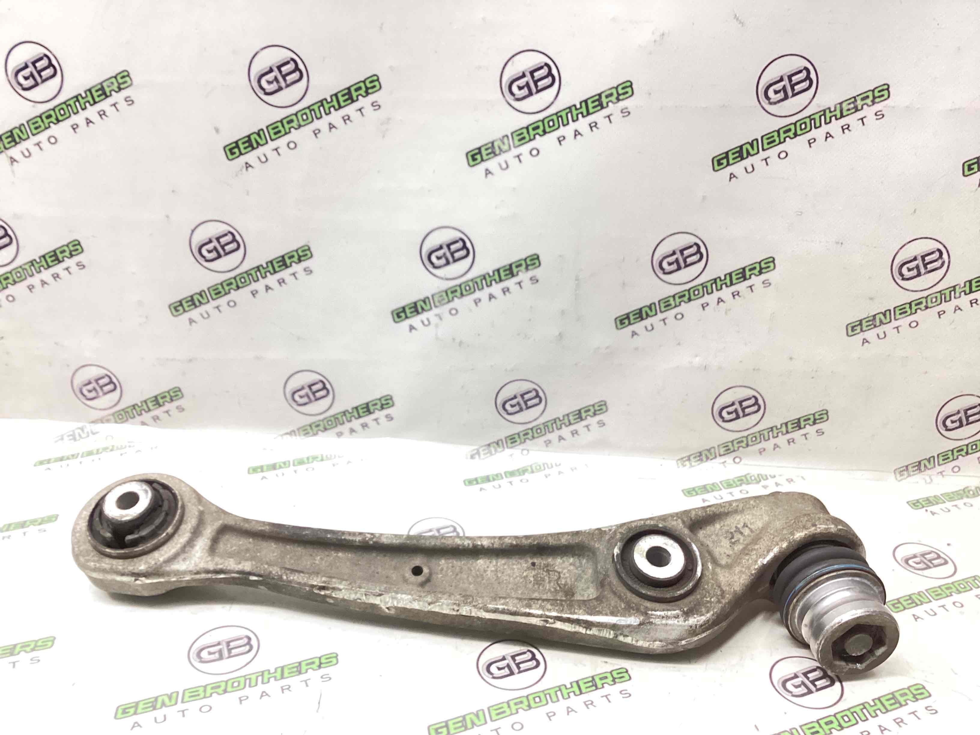 Важіль передній правий