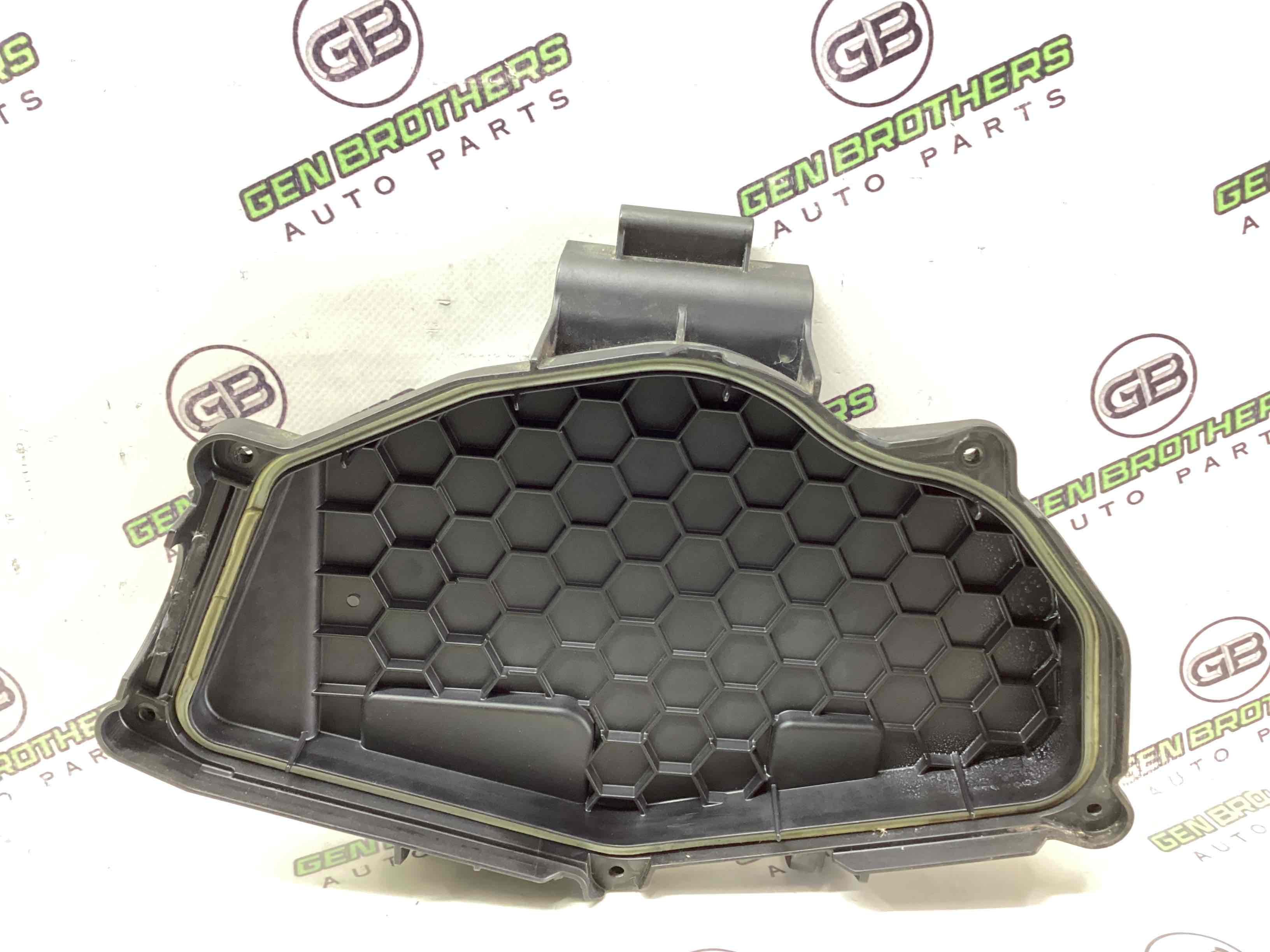 Кришка корпус блоку запобіжників