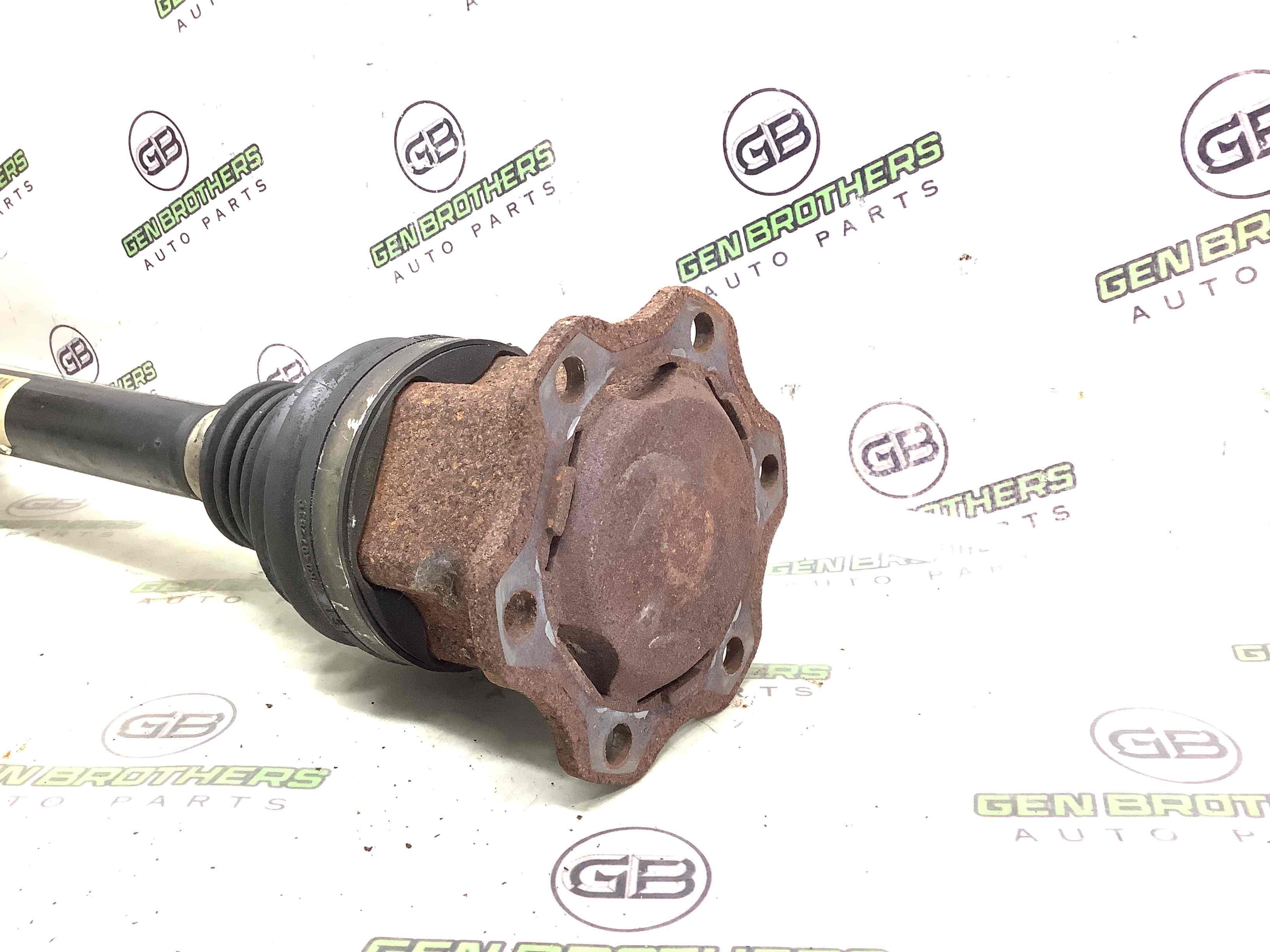 Піввісь передня права (привідний вал, ШРУС)