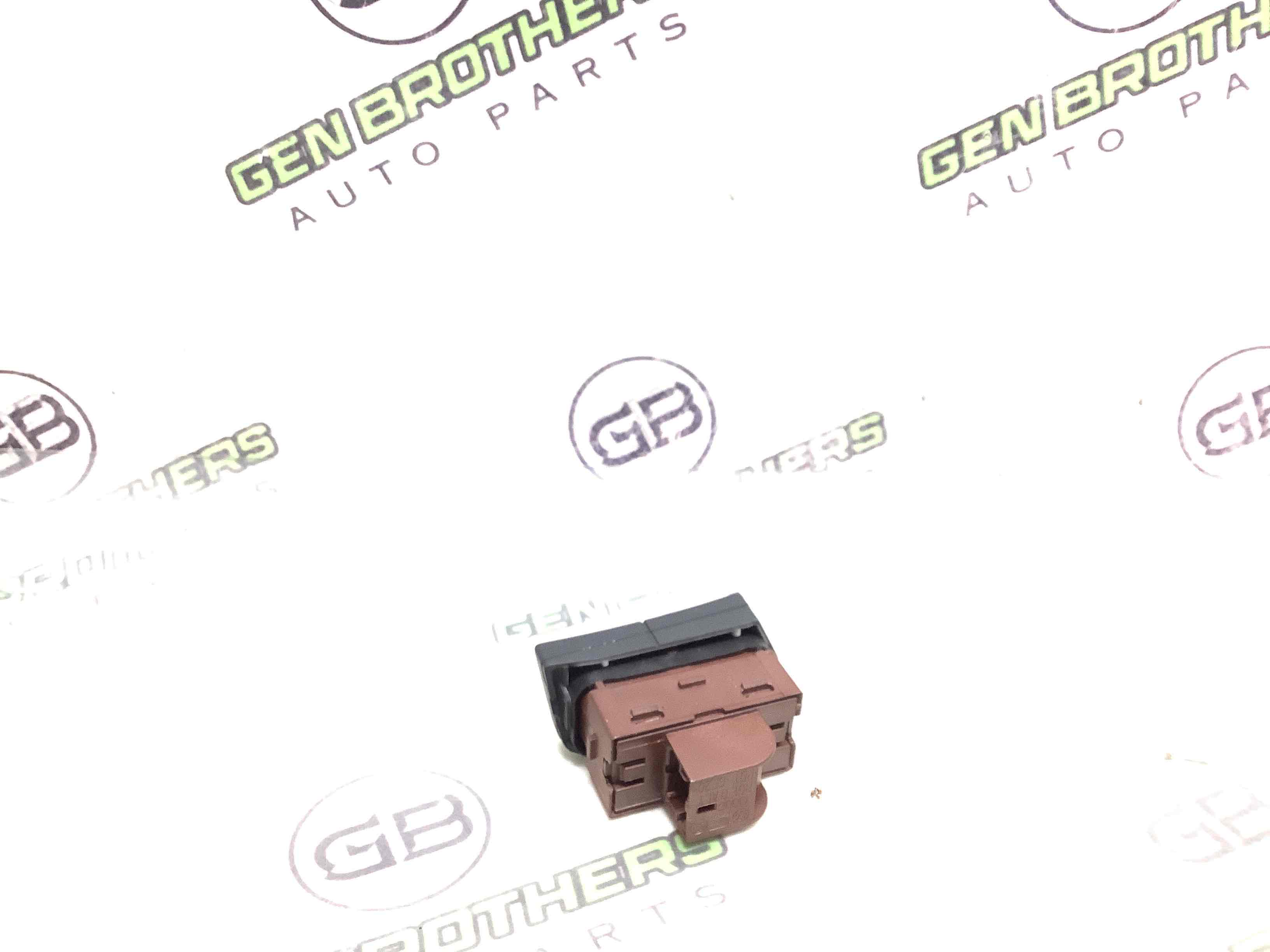 Кнопка центрального замку