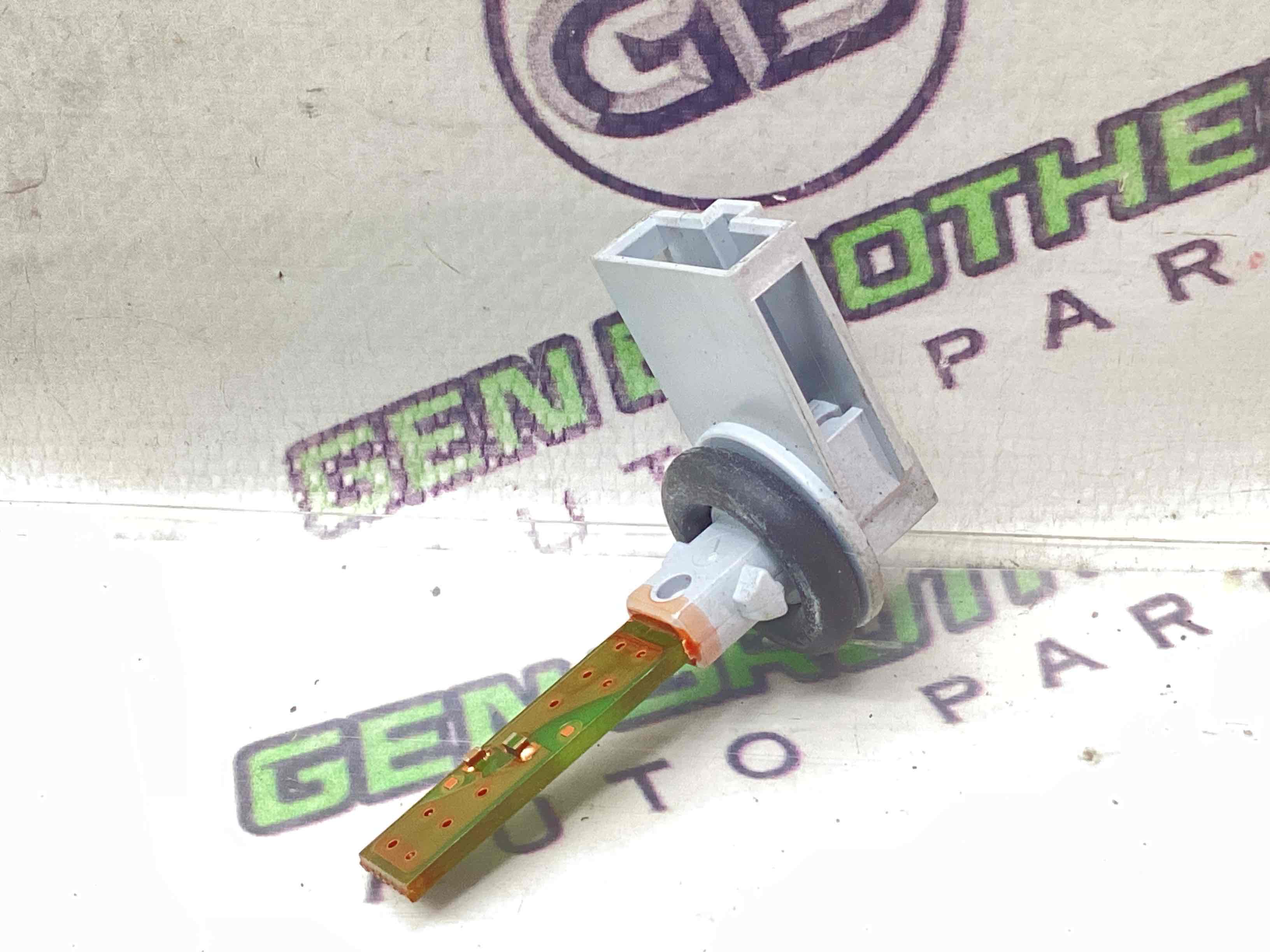 Датчик температури повітря у салоні