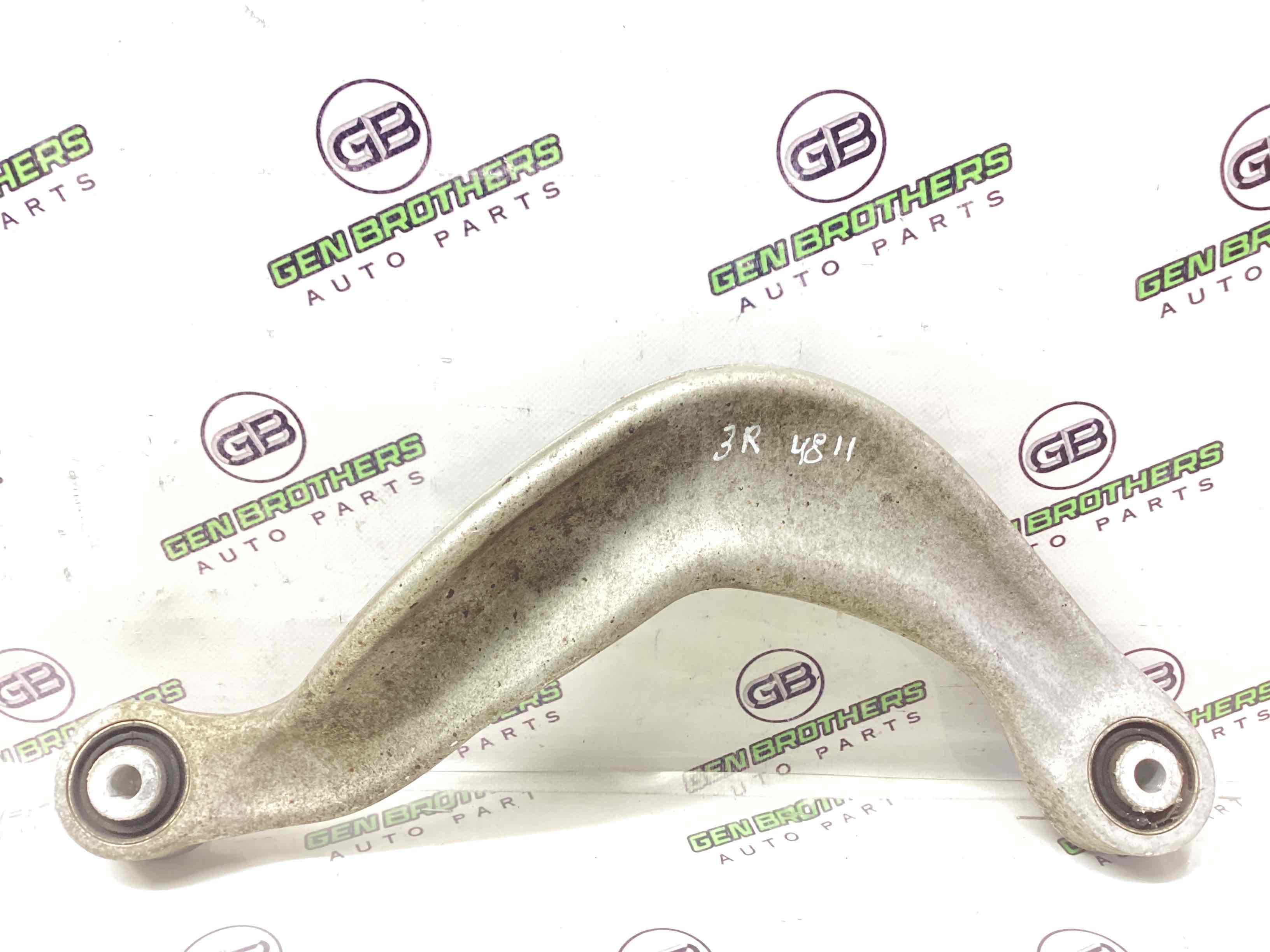 Важіль задній правий