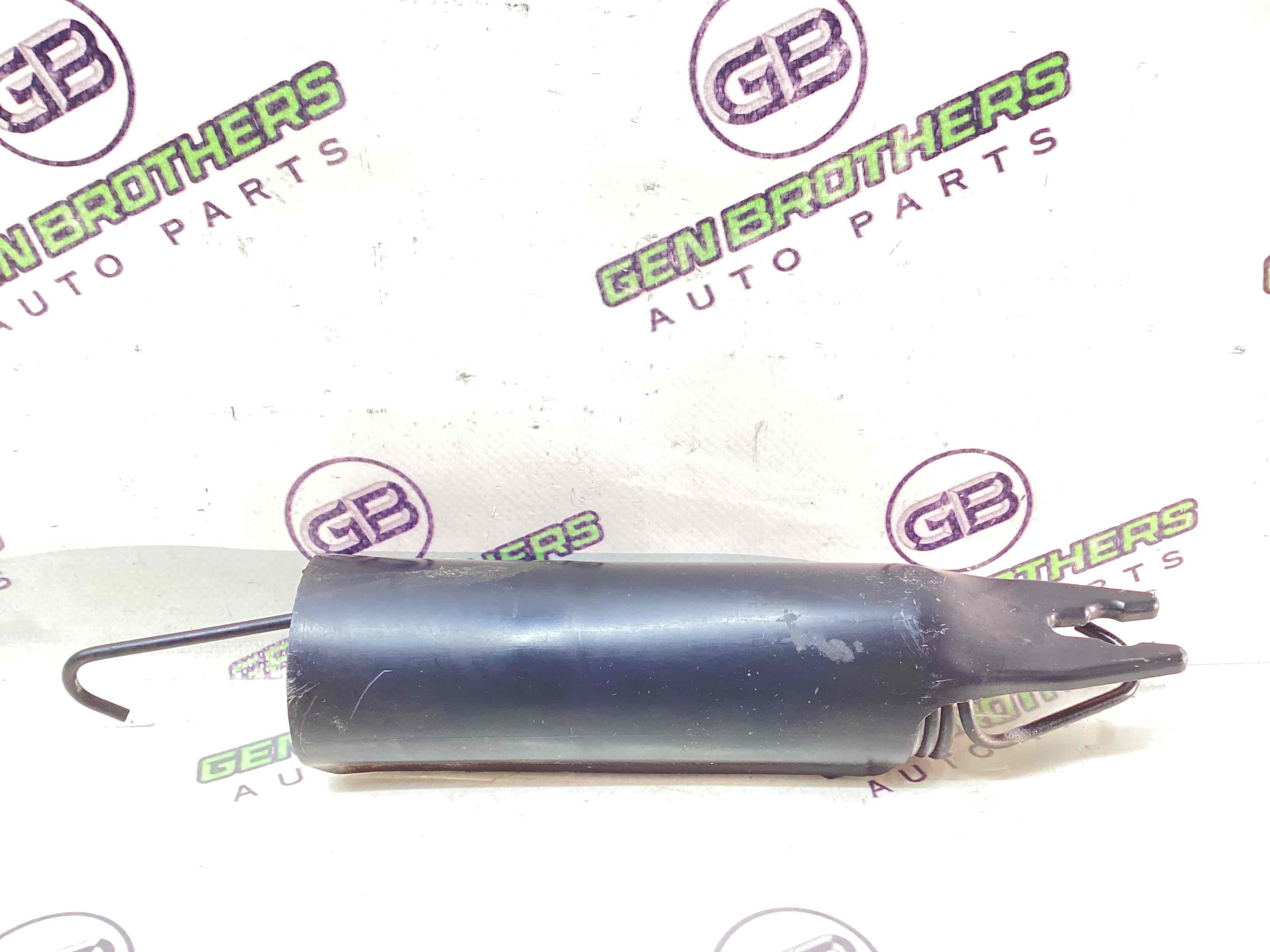 Елементи оздоблення багажника