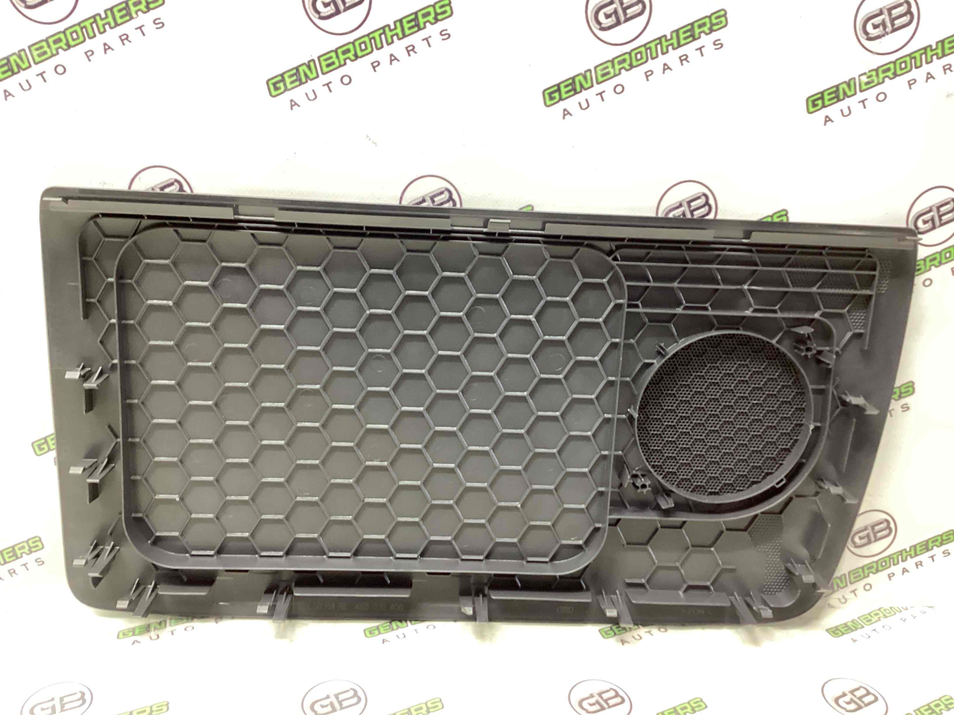 Обшивка задньої полиці