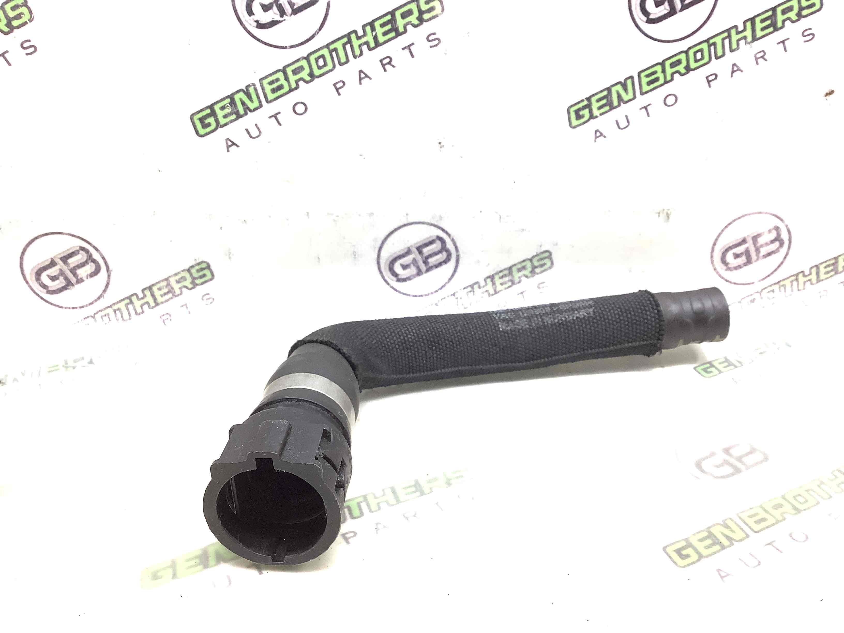 Патрубок трубопровід, шланг