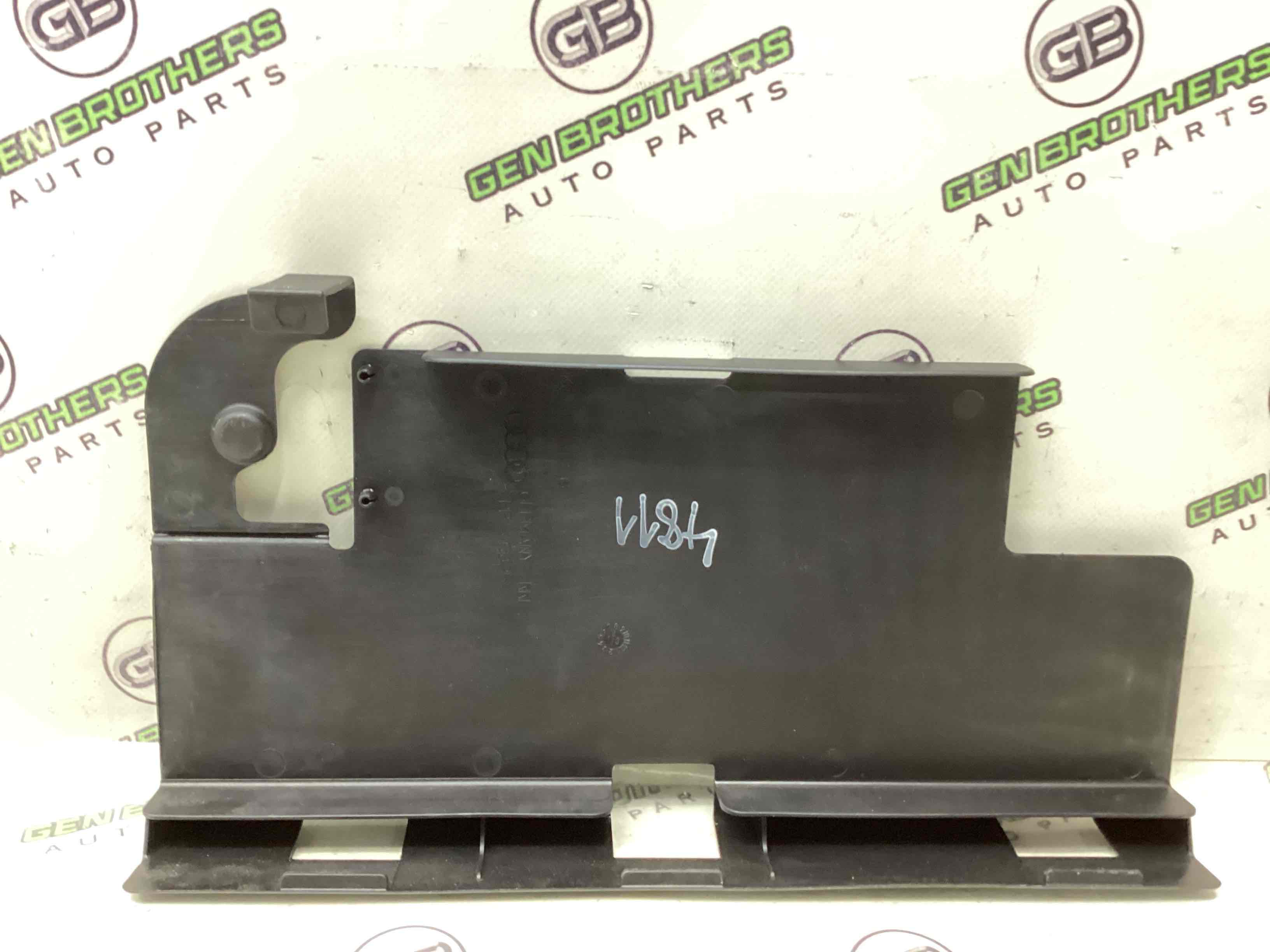 Полиця акумулятора, кришка, кріплення майданчик АКБ