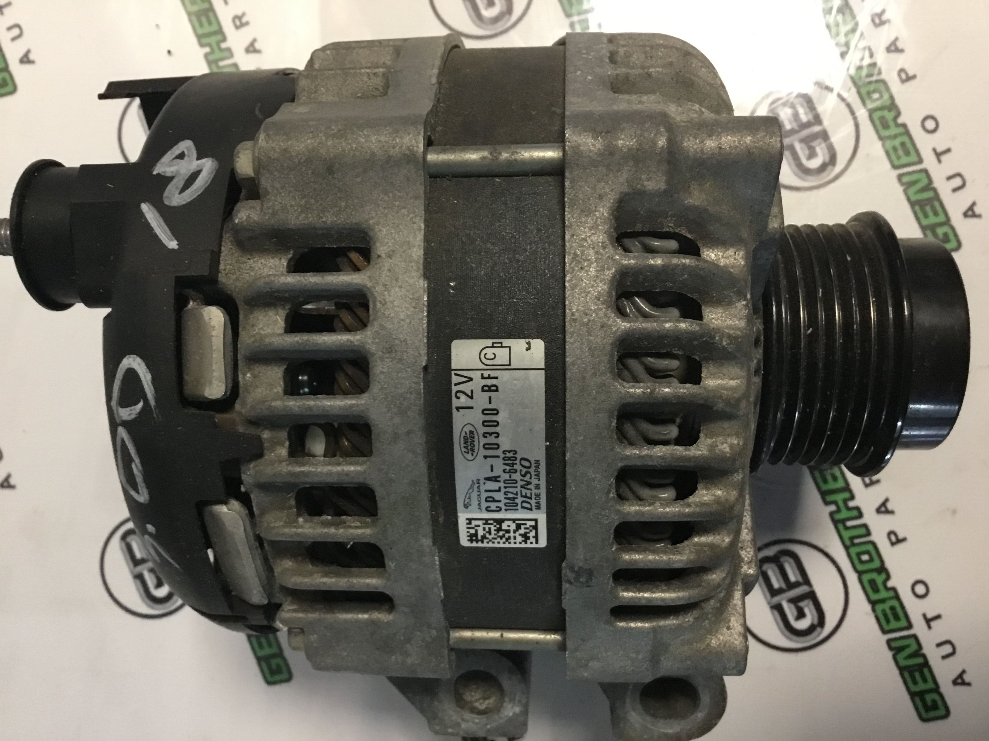 Генератор, кронштейн генератора