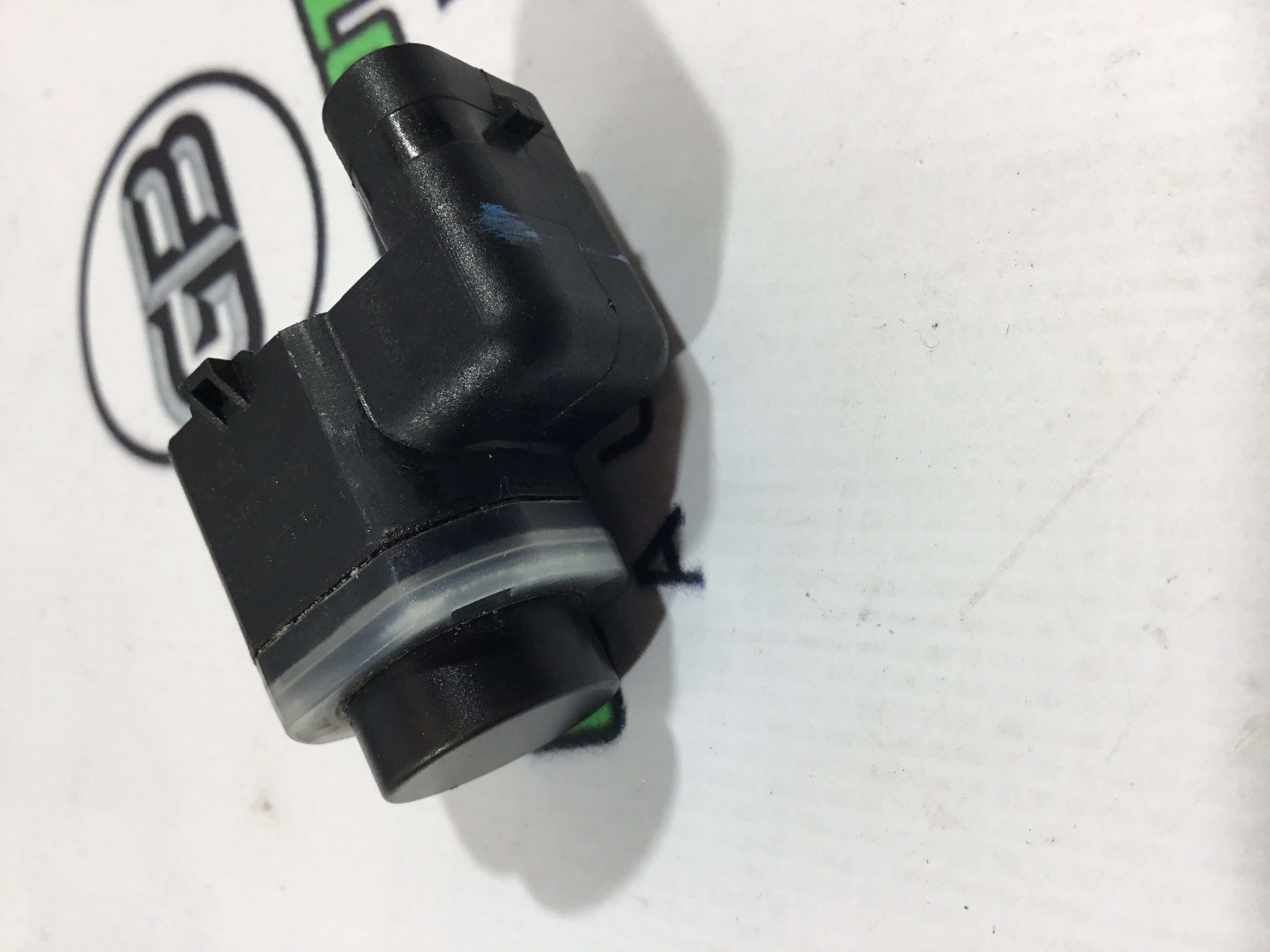 Парктронік, кріплення, корпус