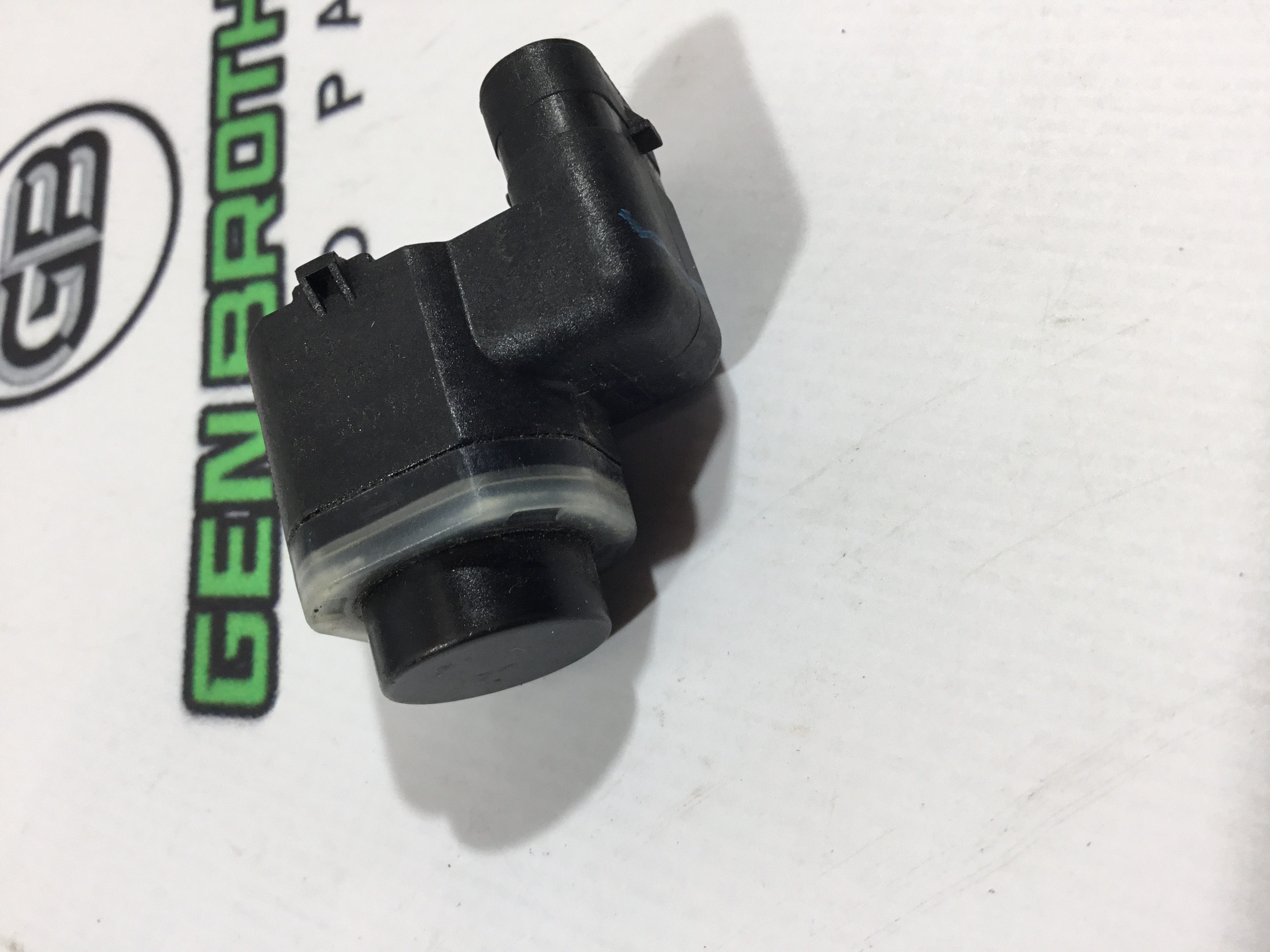 Парктронік, кріплення, корпус