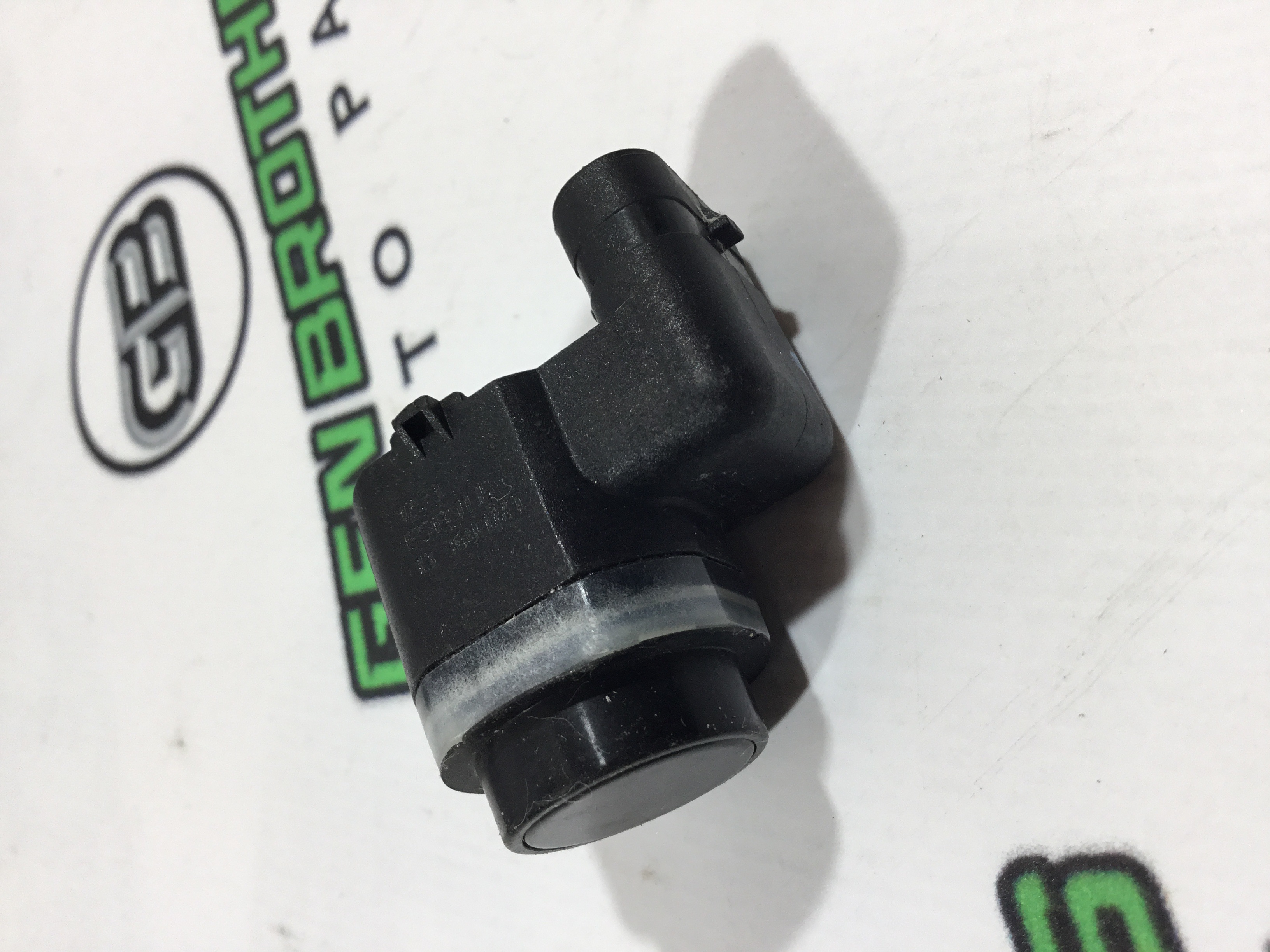 Парктронік, кріплення, корпус